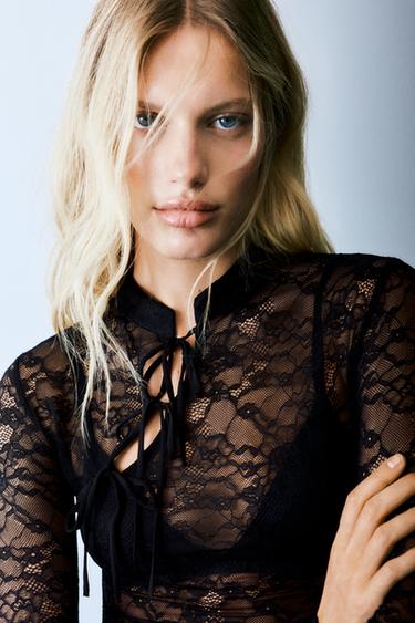 Lace stand collar top with fireman clasps — Black 4