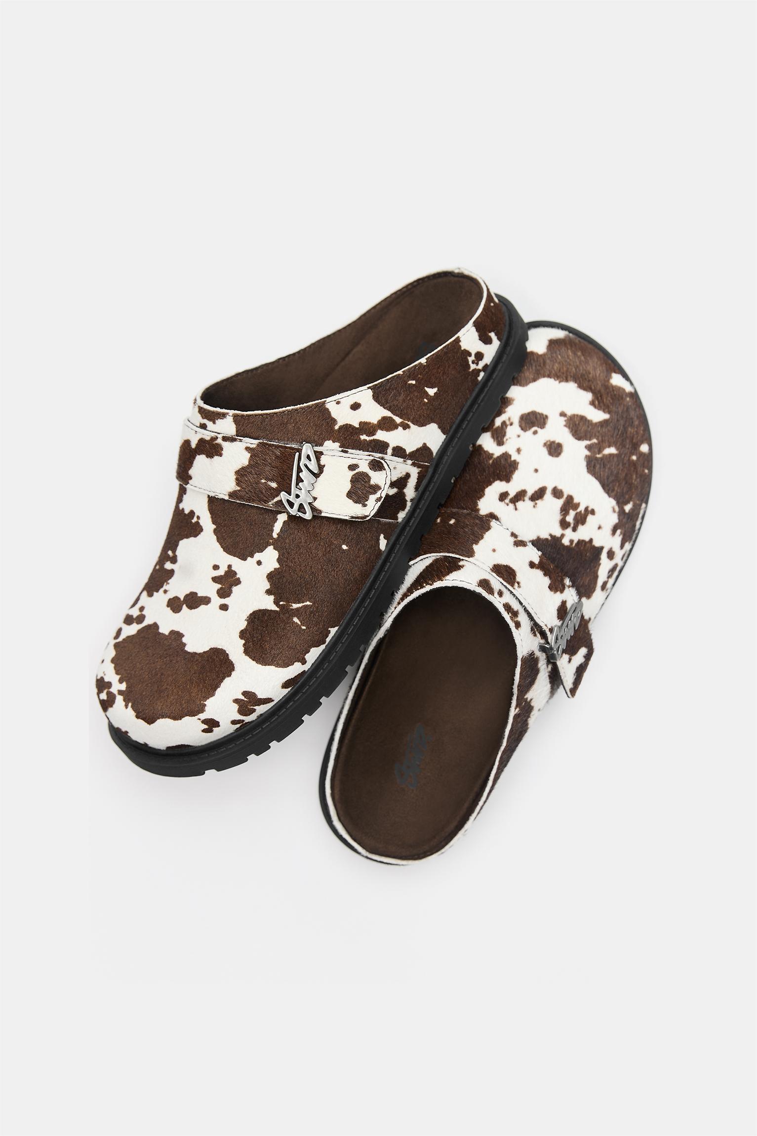 STWD cow print leather clogs — Brown