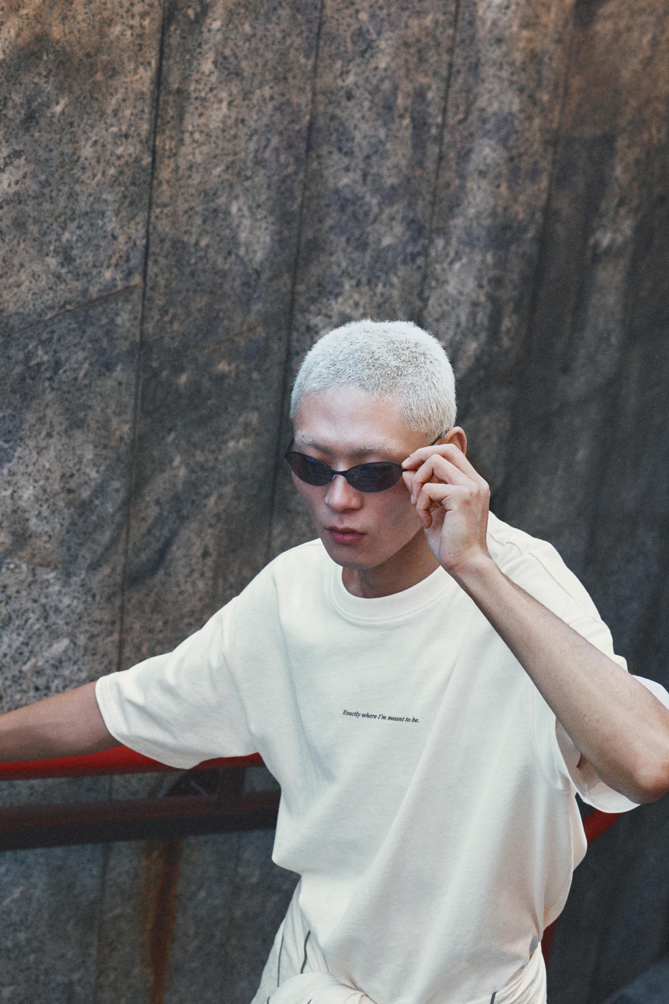 Relaxed fit slogan T-shirt — Sand
