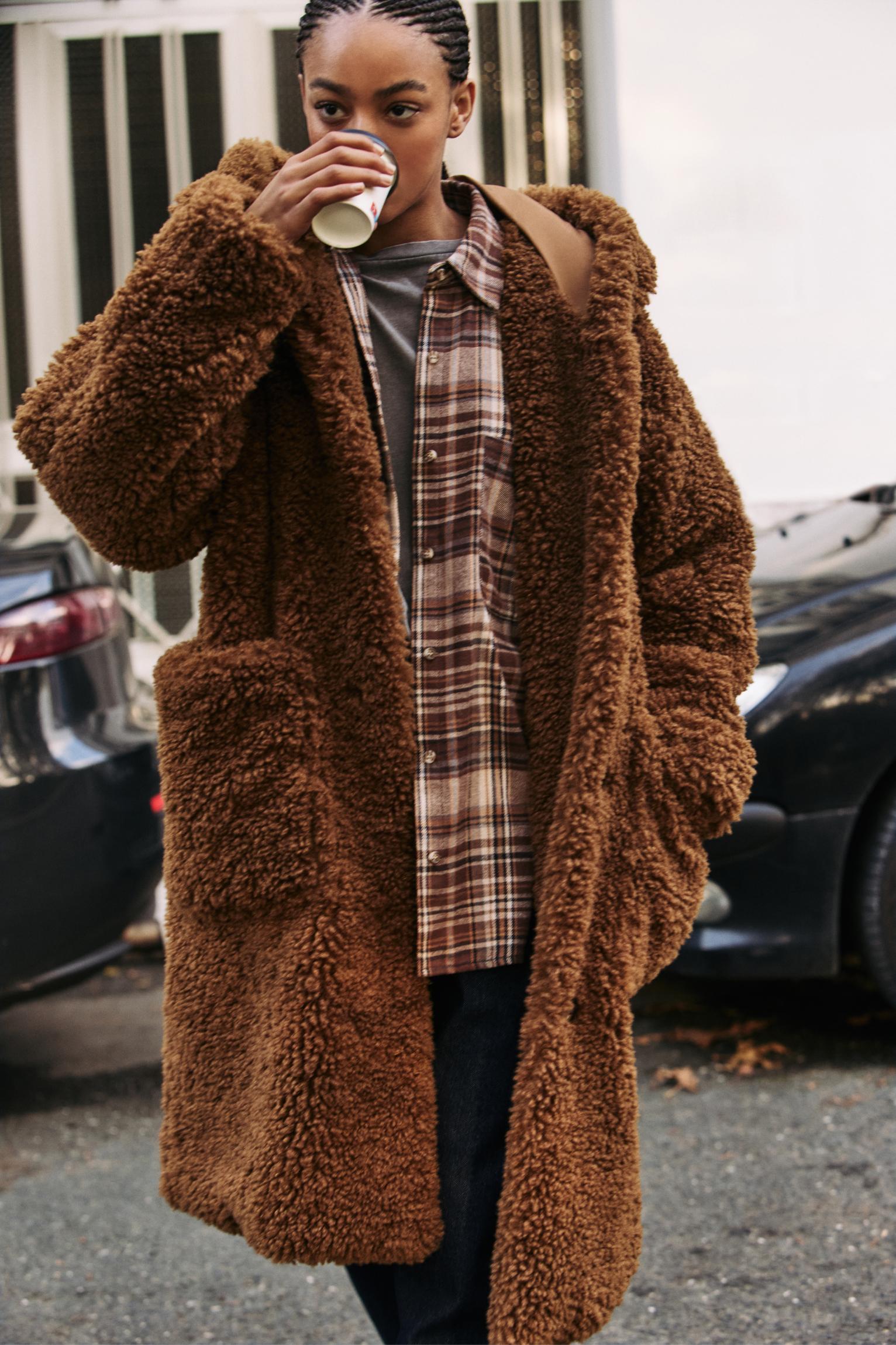 Pull and bear fluffy coat best sale