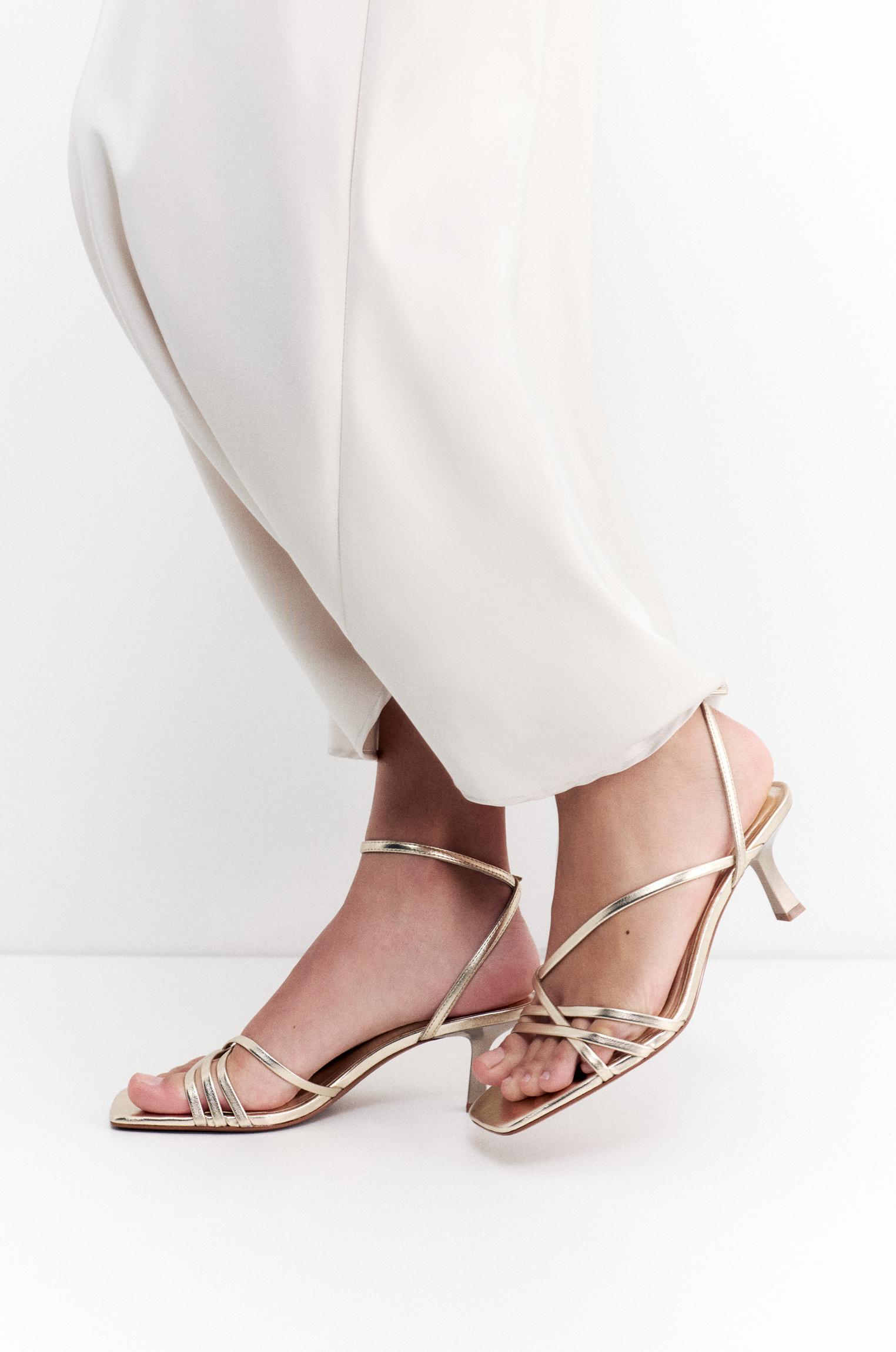 Strappy high-heel sandals — Gold