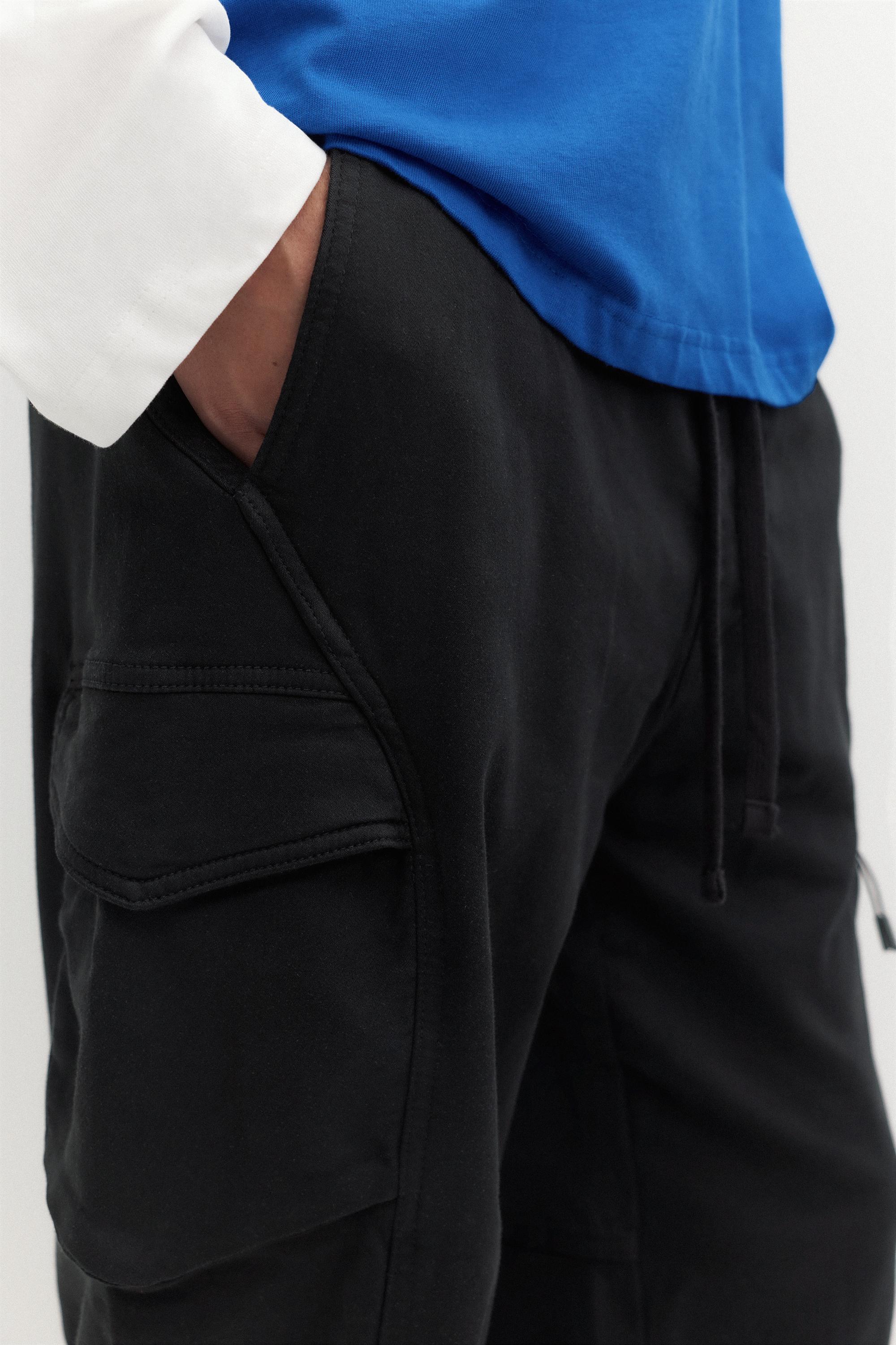 Multi-pocket joggers — Black