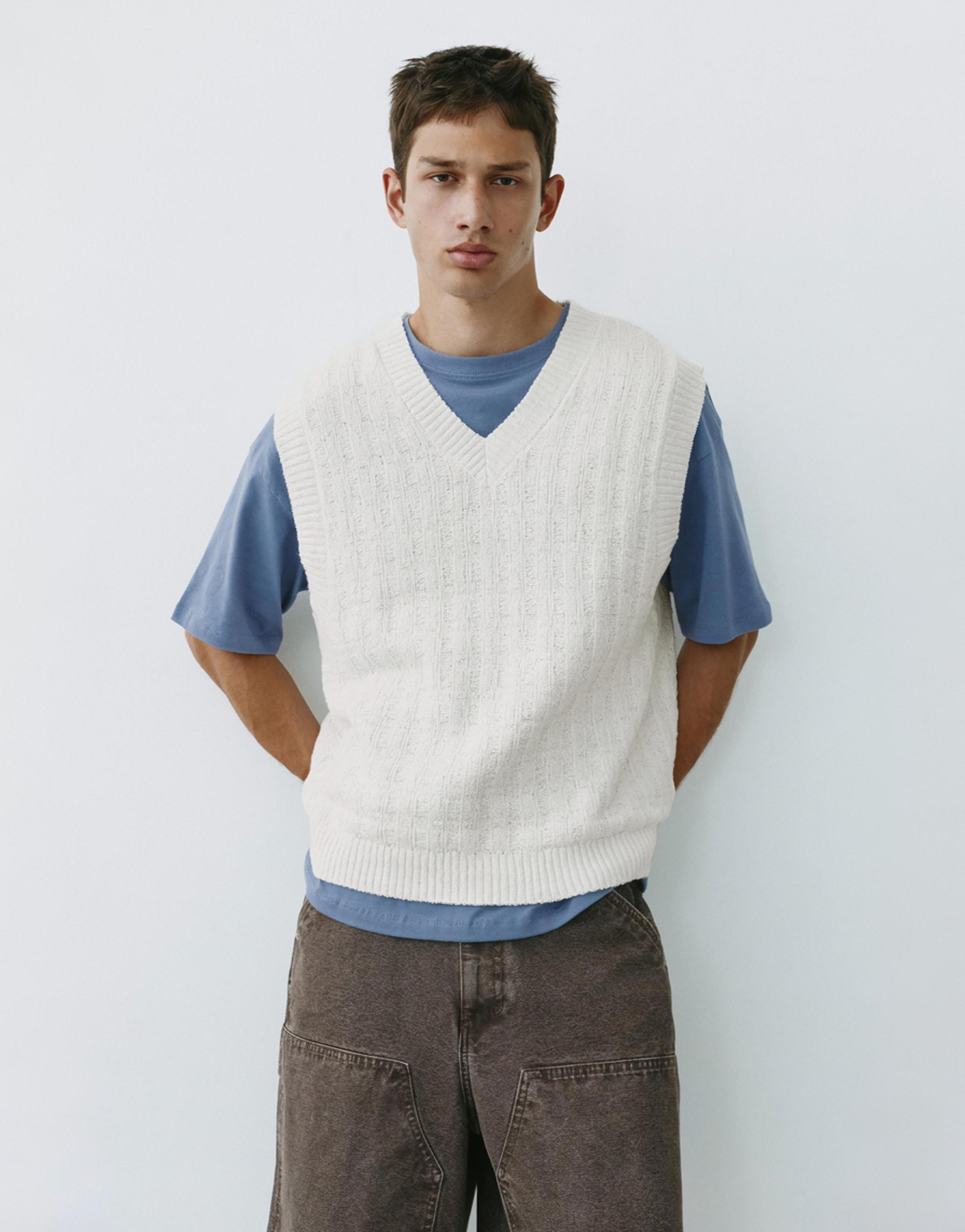 Bouclé vest — Bright white