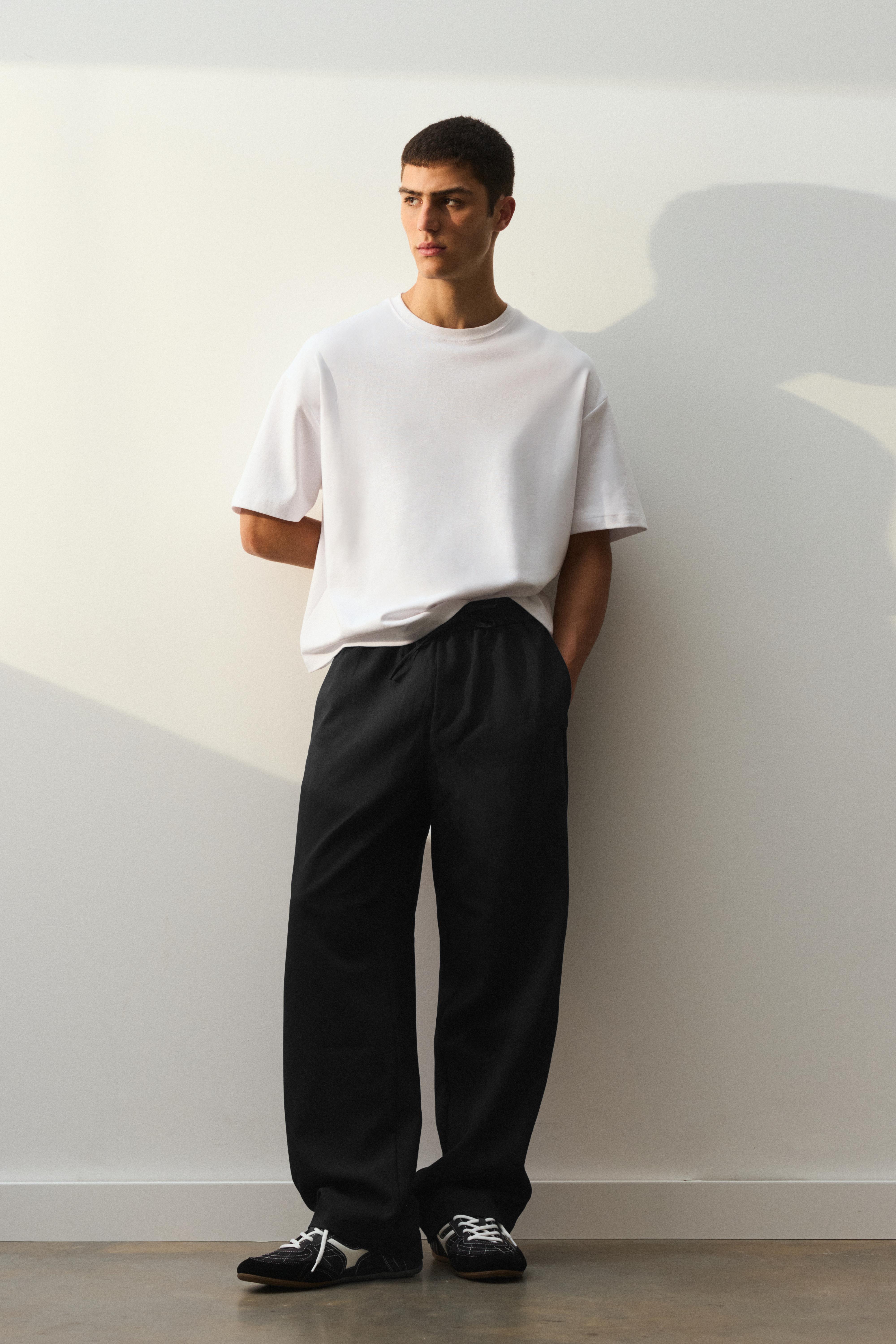 Tailored fit joggers — Black
