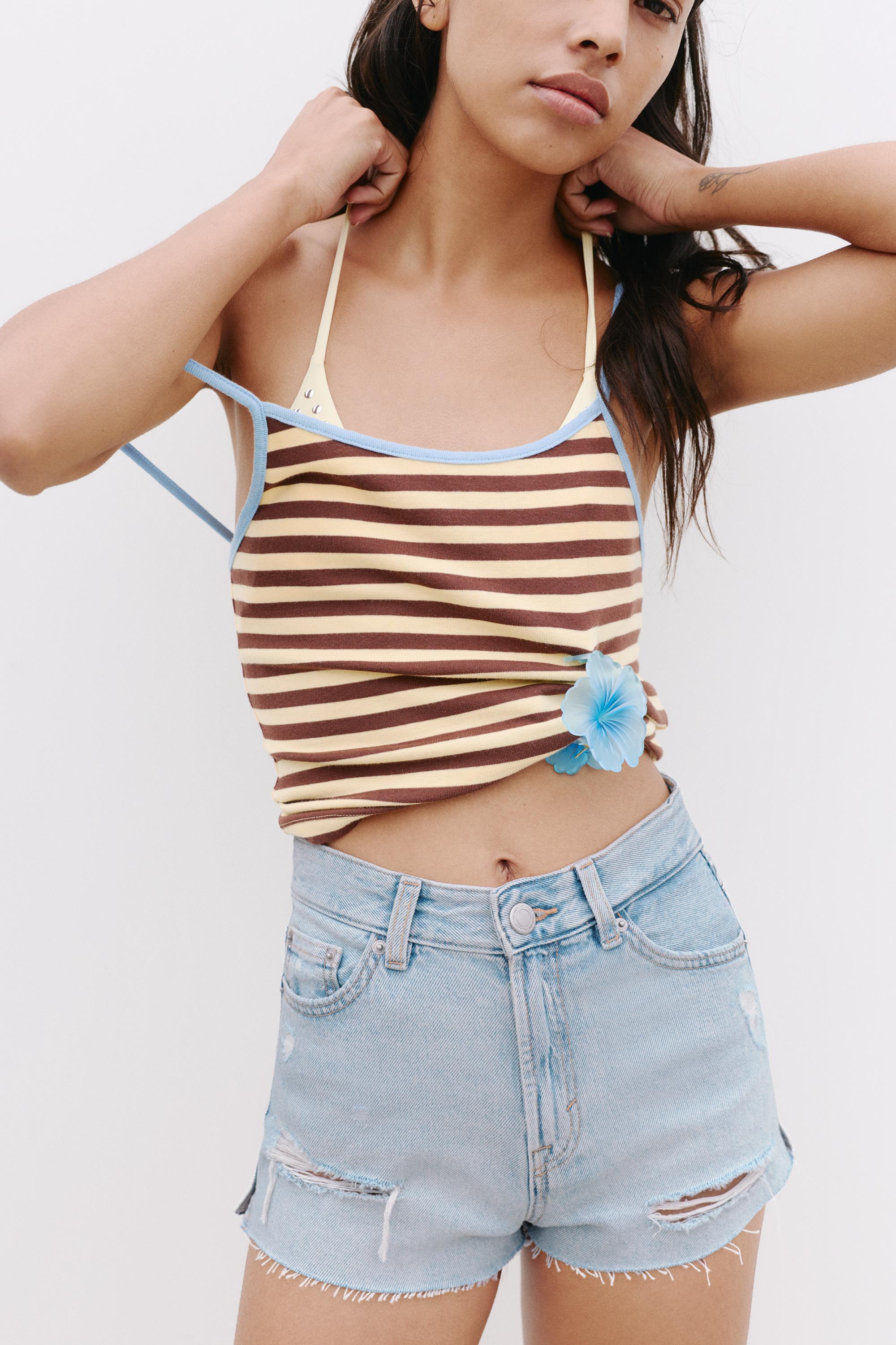 Mom fit ripped denim shorts — Pale blue