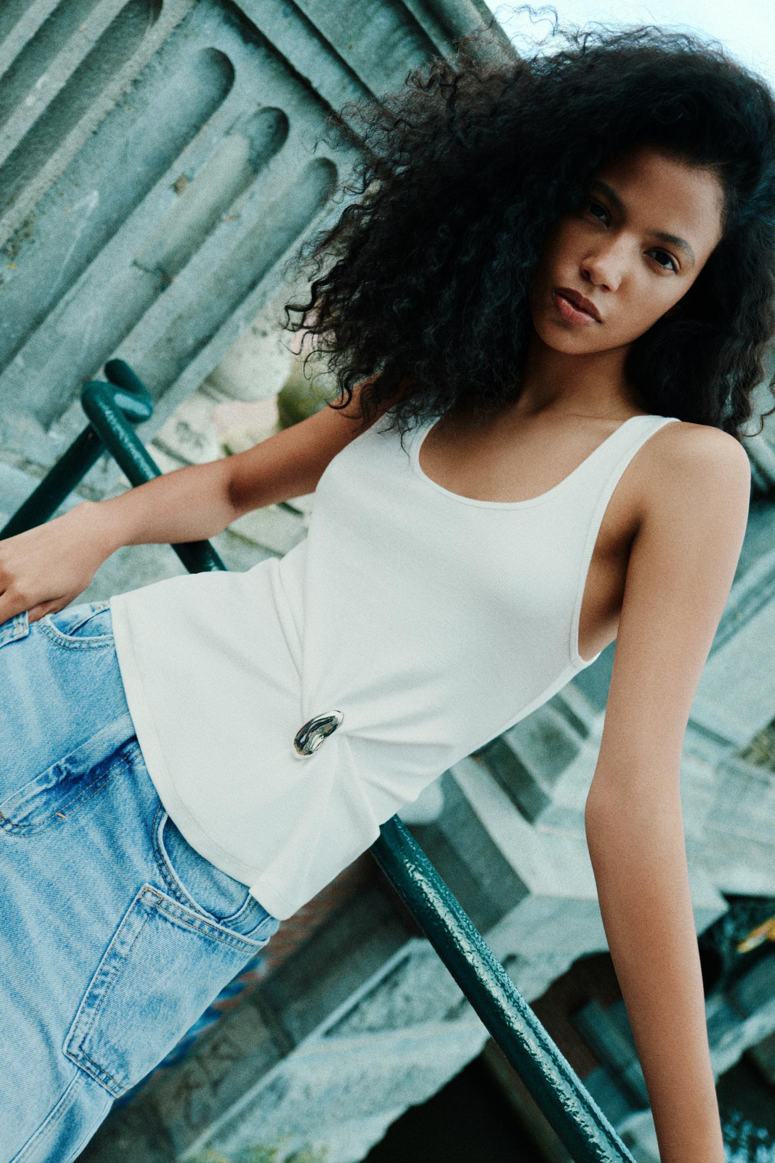 Metal appliqué tank top — White