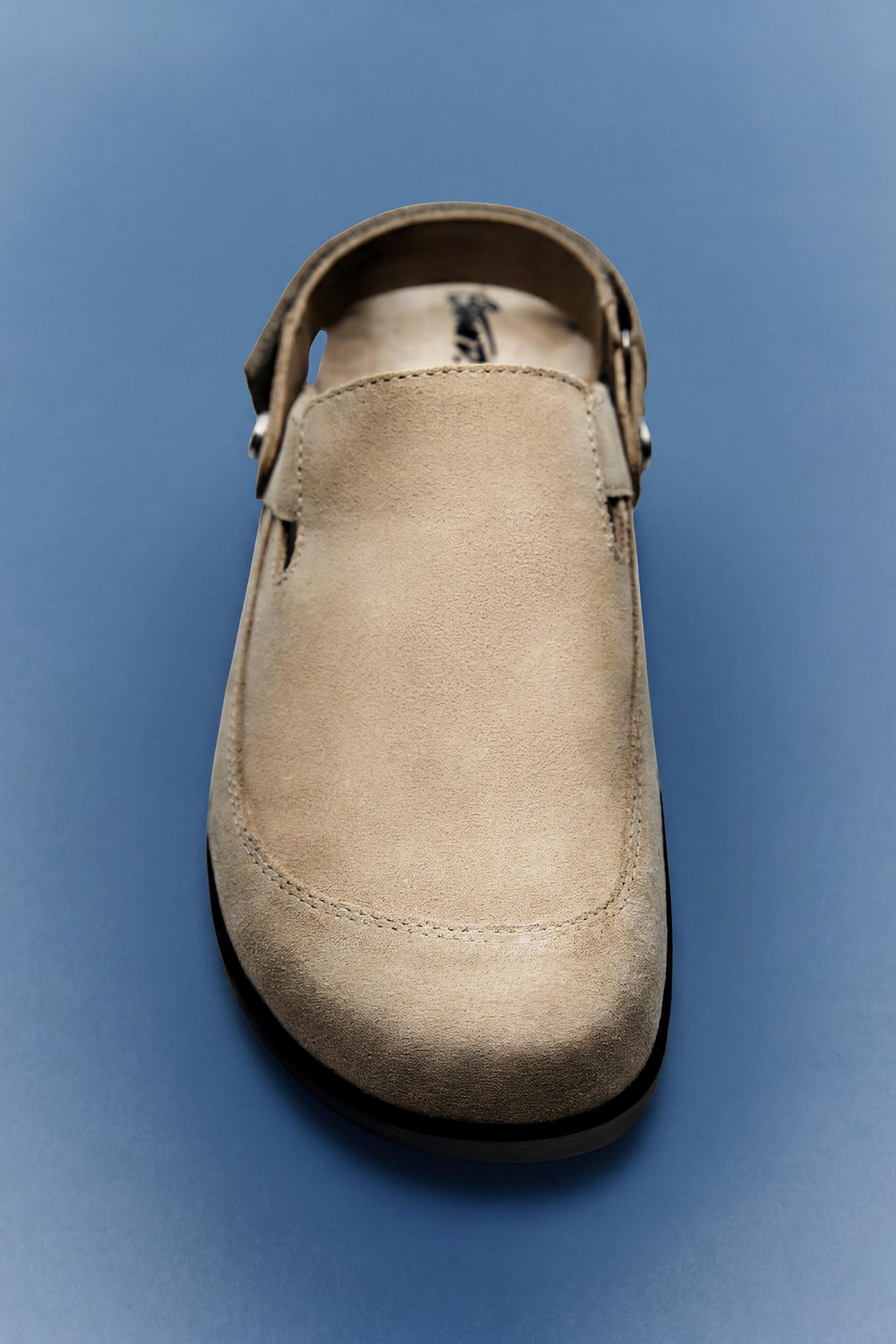 STWD leather strap clogs — Ecru