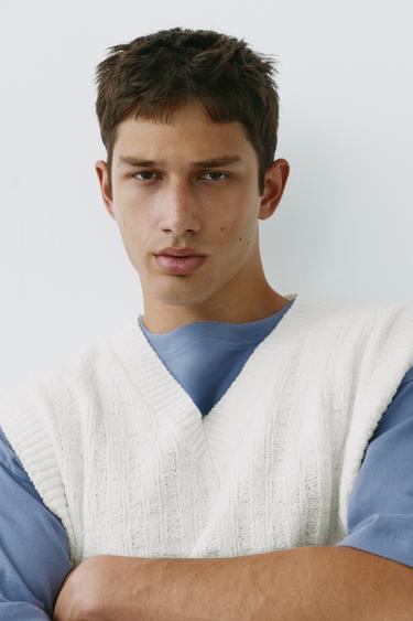 Bouclé vest — Bright white 4
