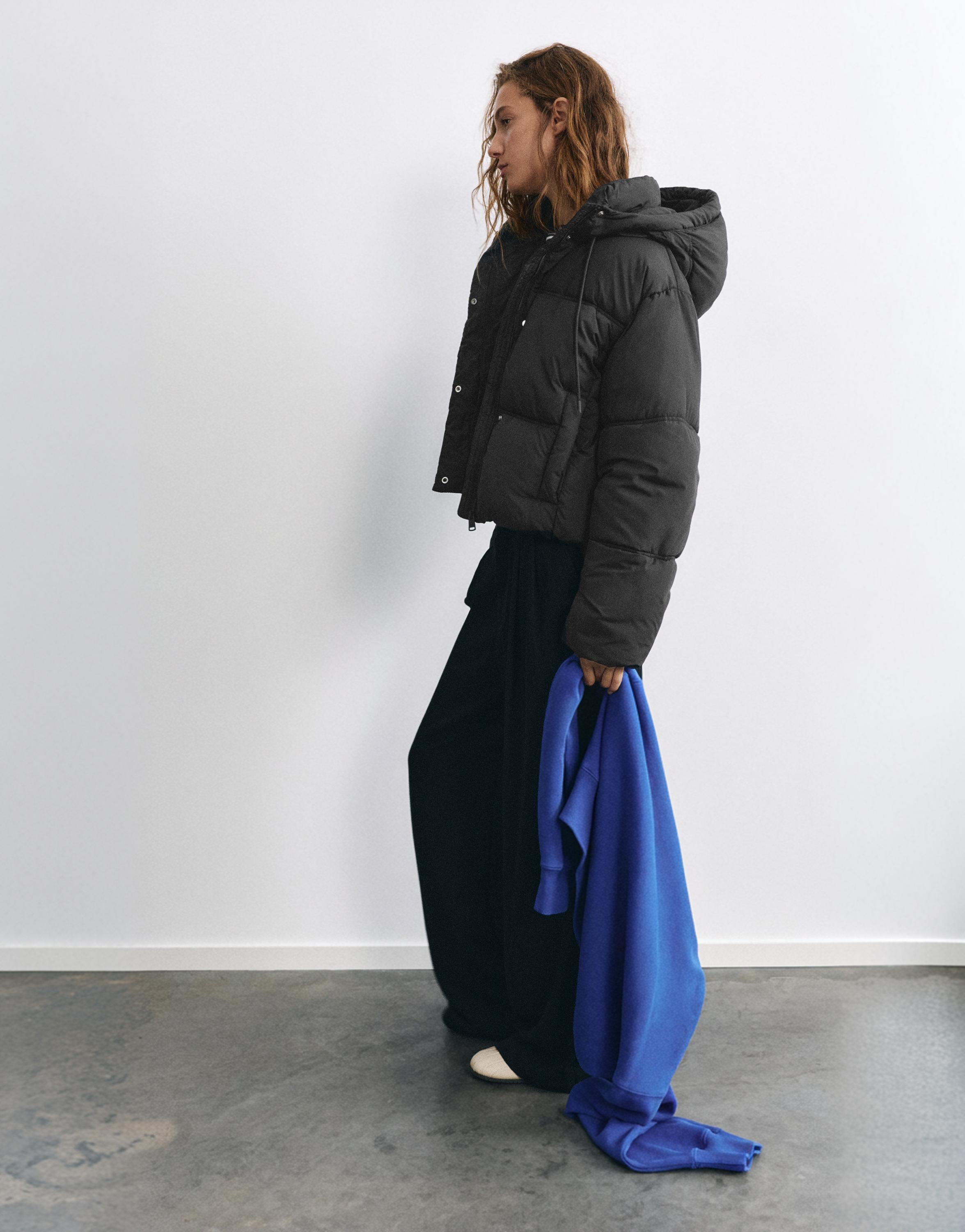 Cropped puffer jacket — Black