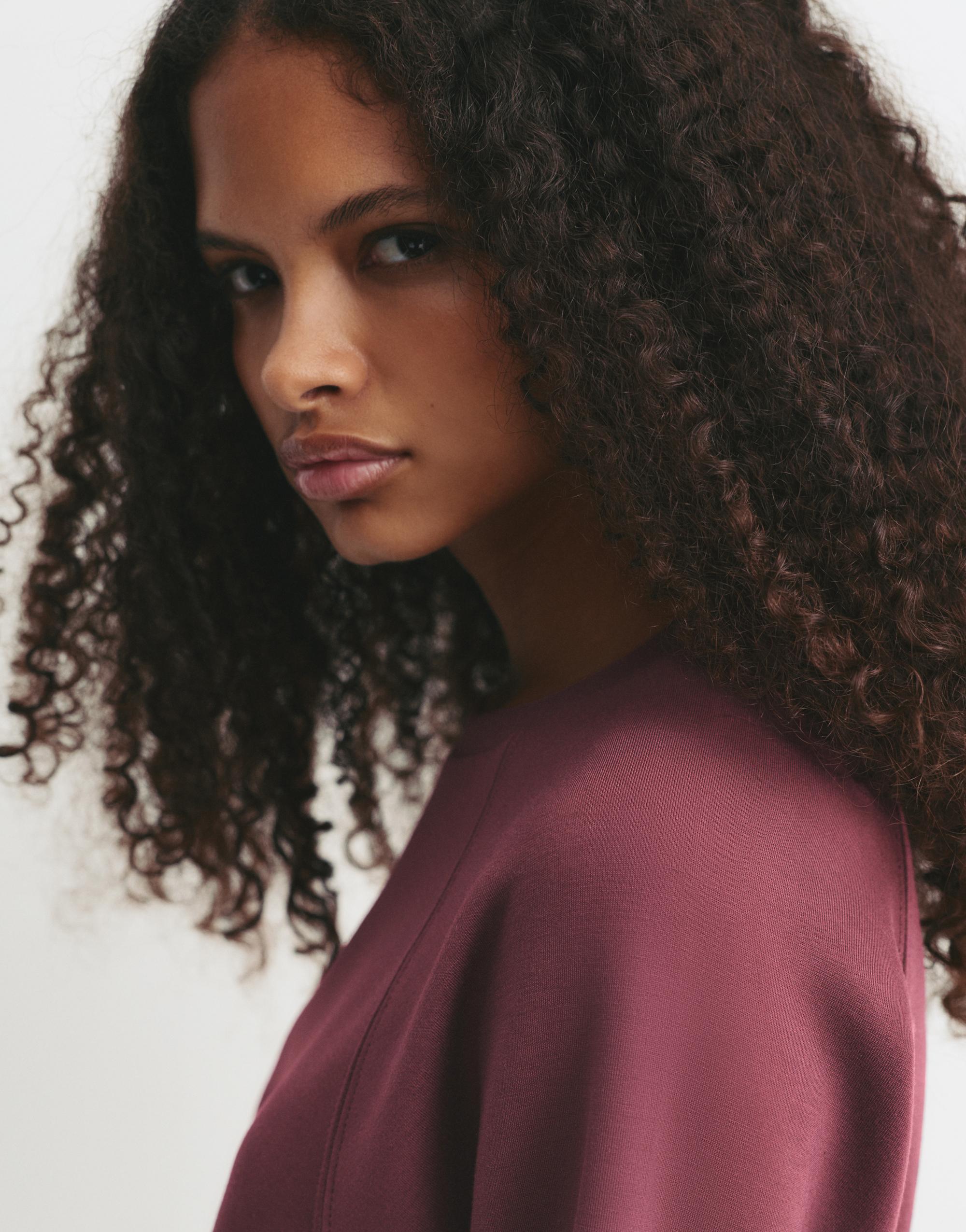 Yumuşak dokulu kısa kollu sweatshirt - Görsel 45