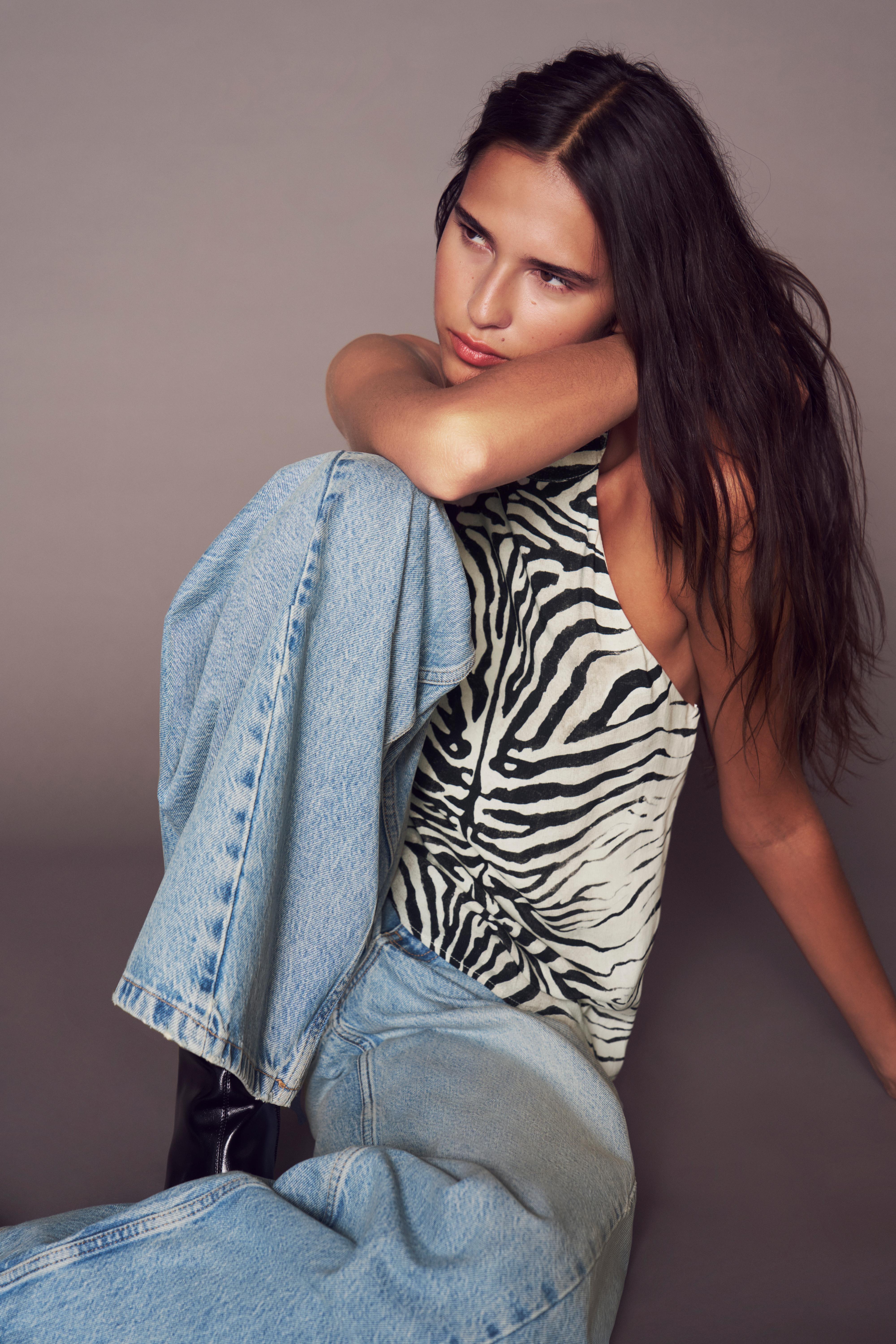 Super wide-leg jeans with belt loops — Pale blue