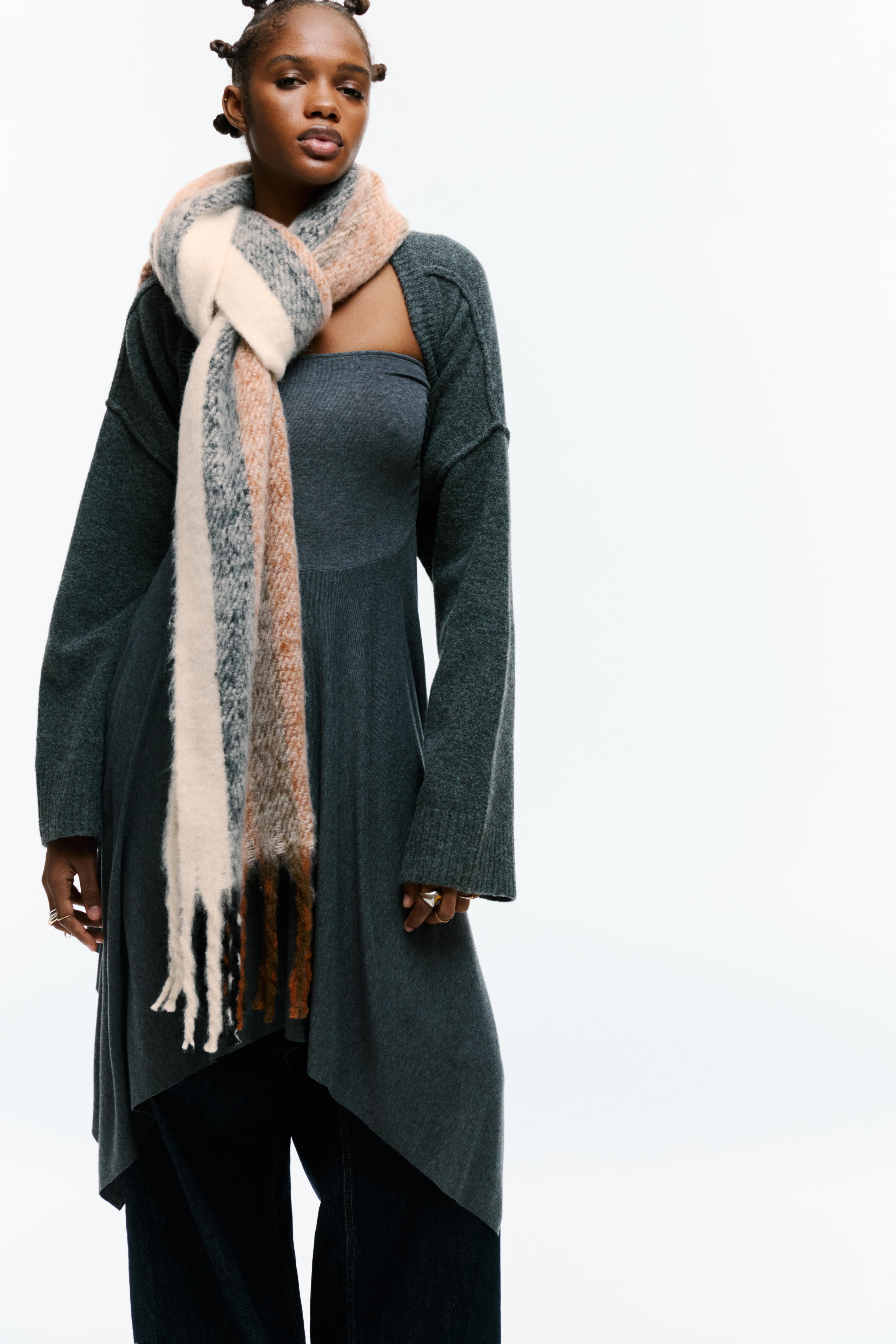 Yumuşak saçaklı çizgili fular - Görsel 7