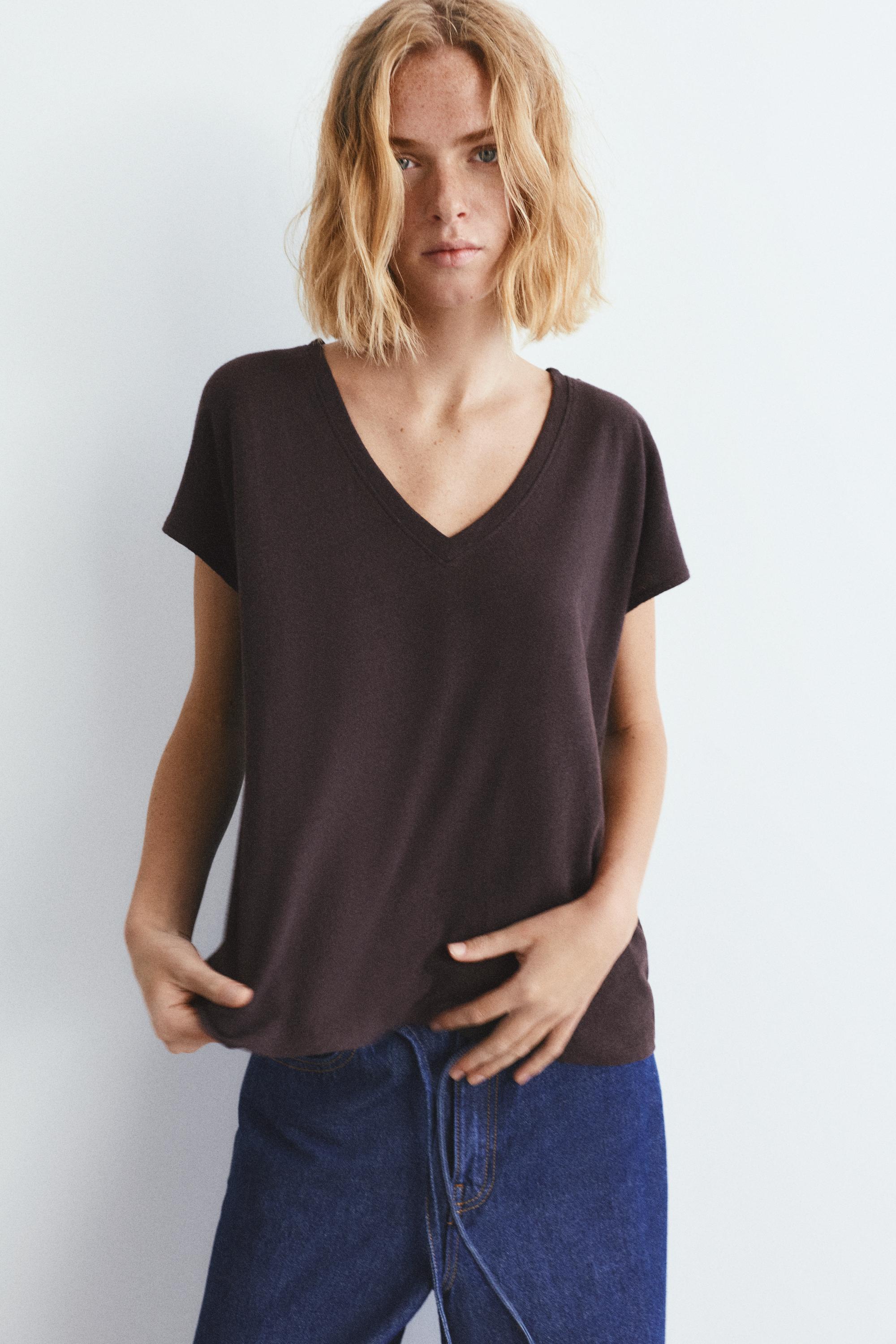 V-neck linen T-shirt — Dark brown