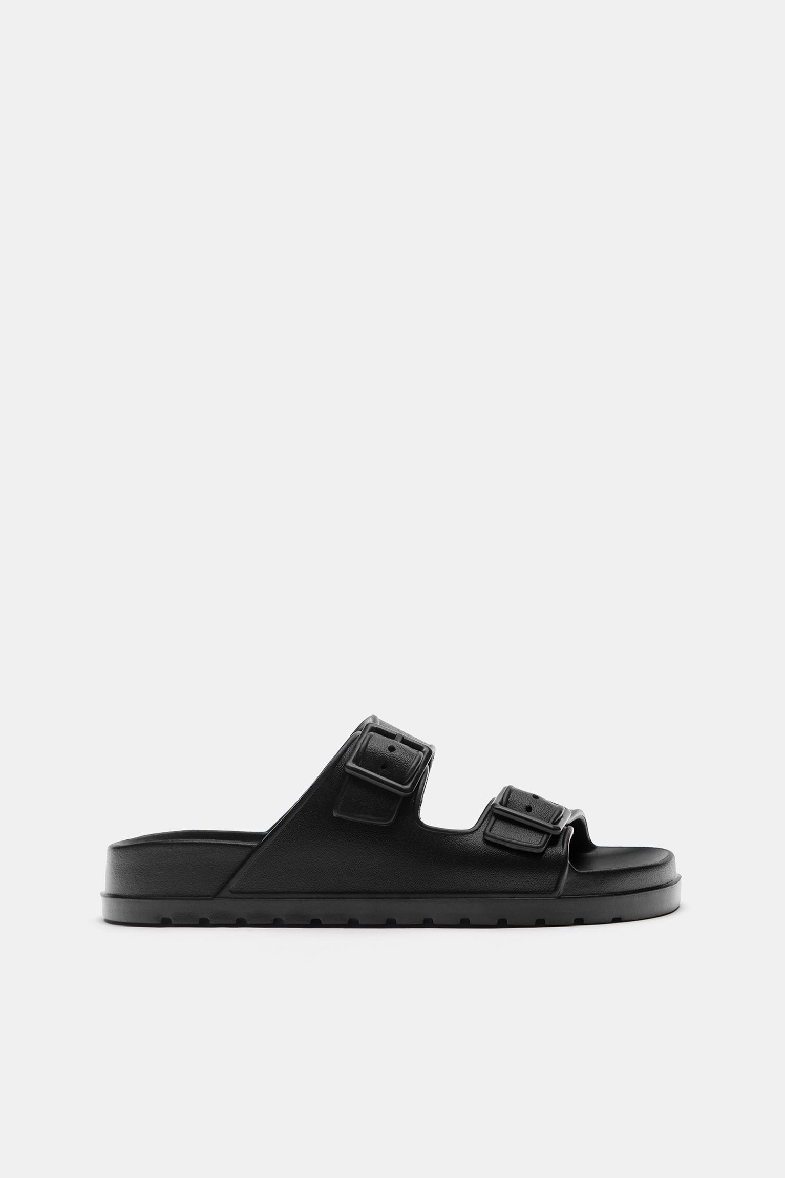 Buckled flat sandals — Black