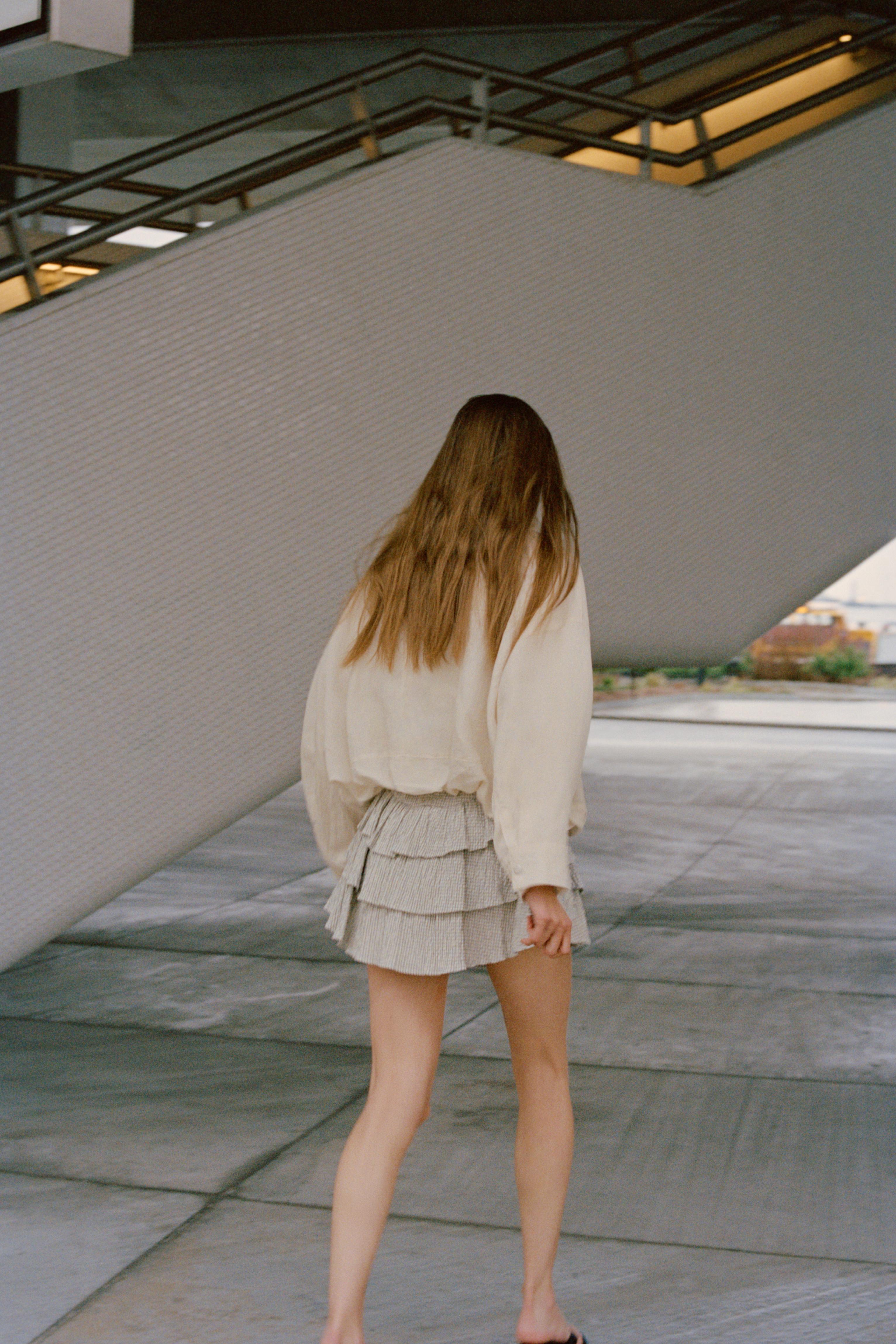 Balloon jacket with a high neck — Ecru