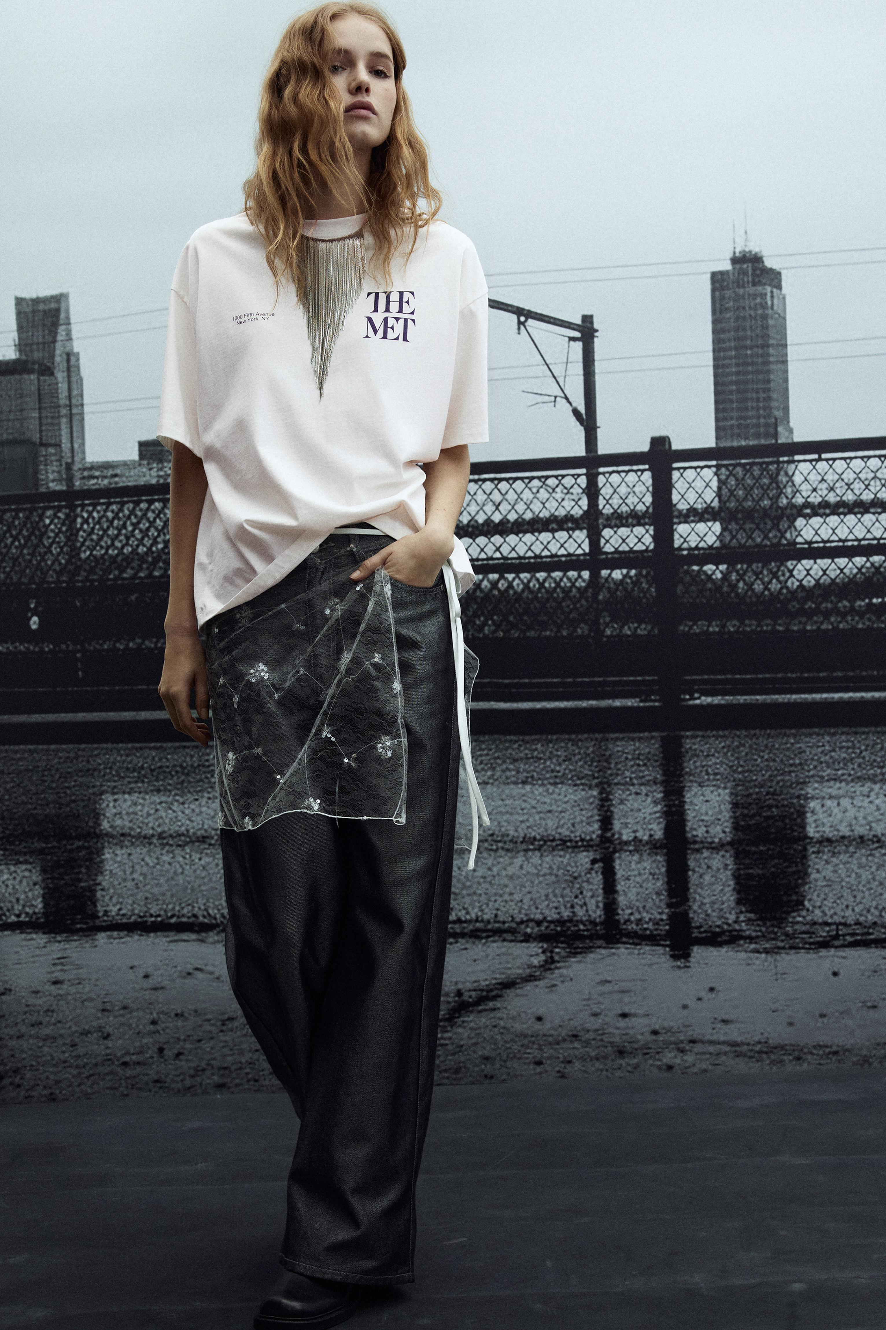 Weißes T-Shirt The Met