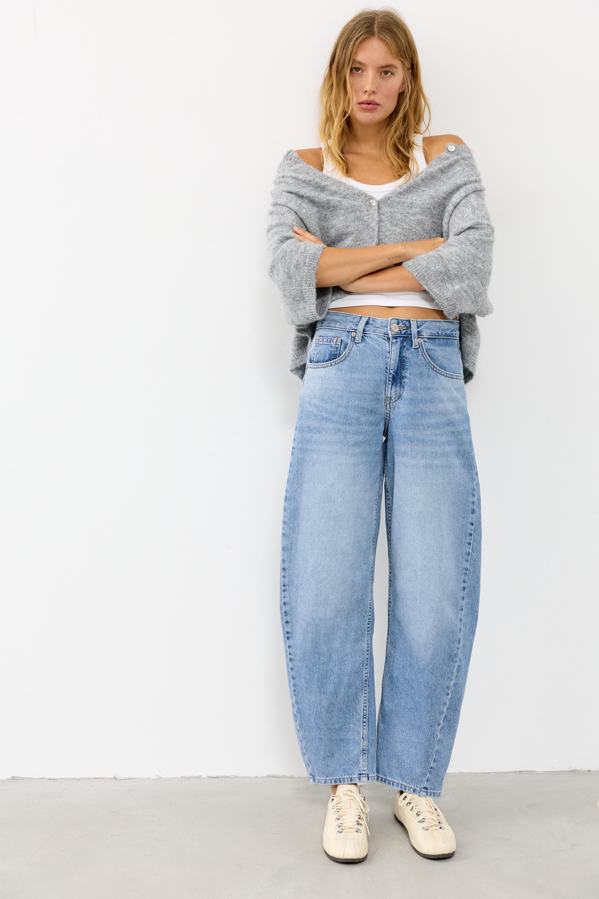 Low-rise barrel jeans — Medium blue