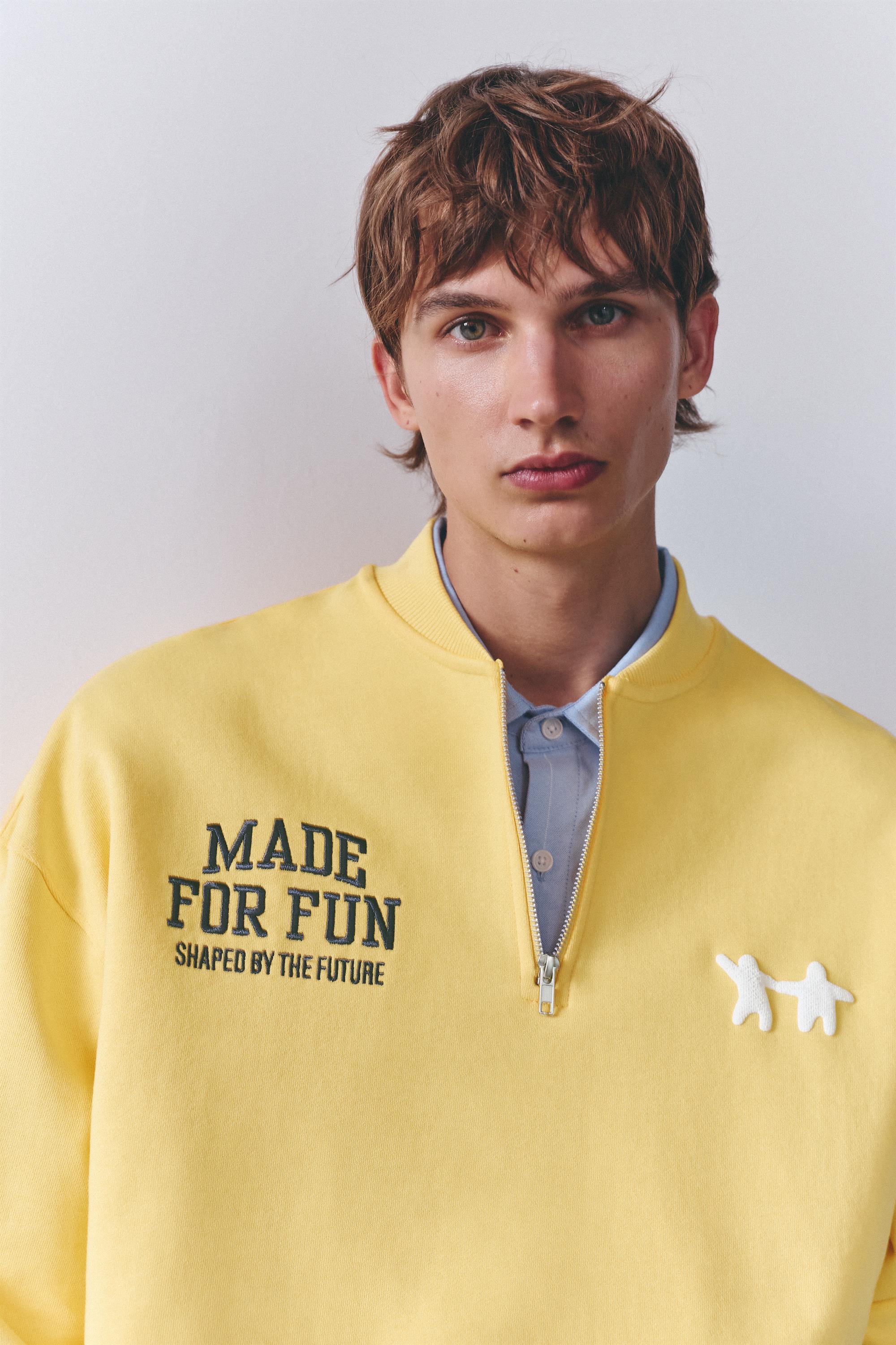 Graphic quarter-zip sweatshirt — Yellow