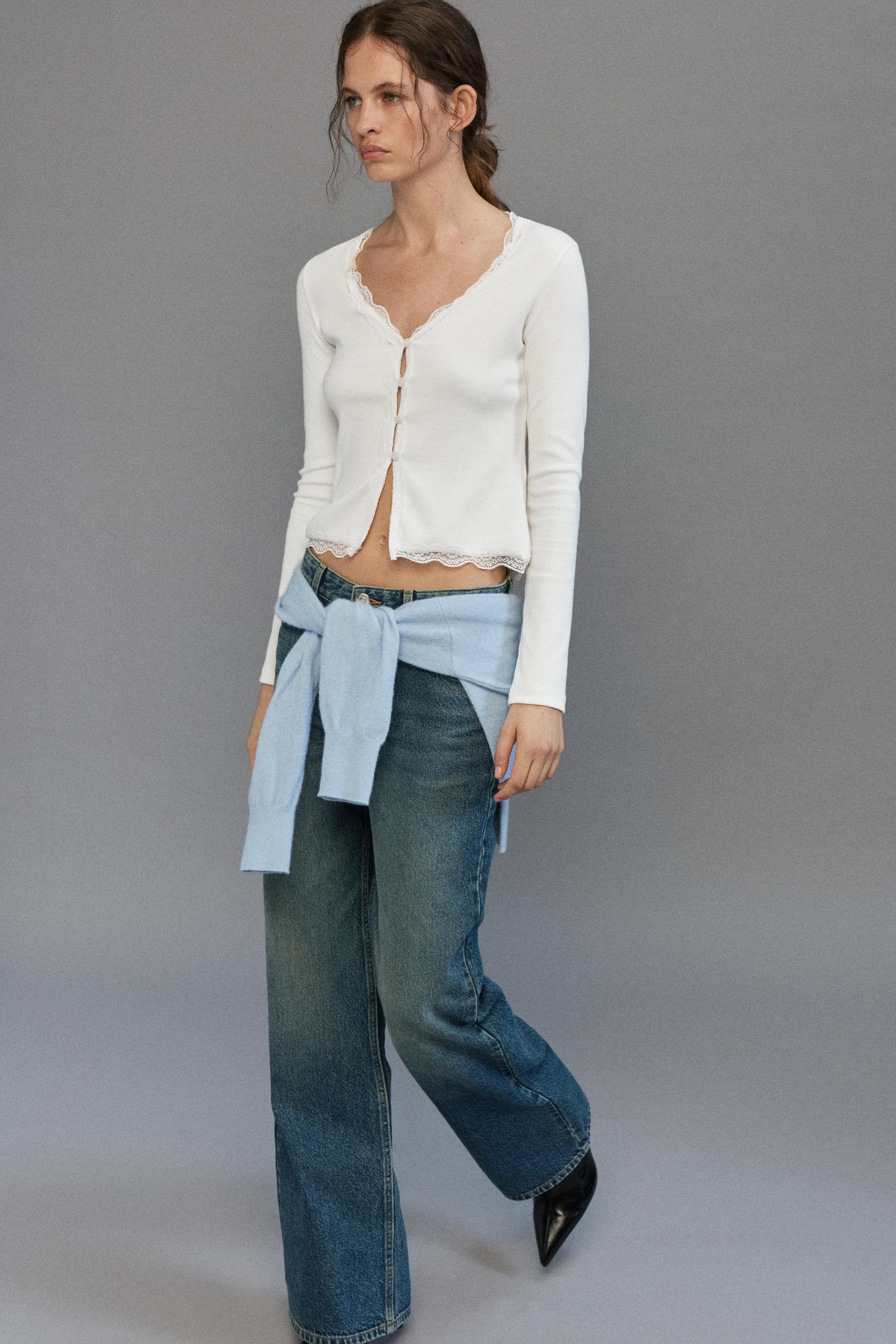 Buttoned lace T-shirt — Ice