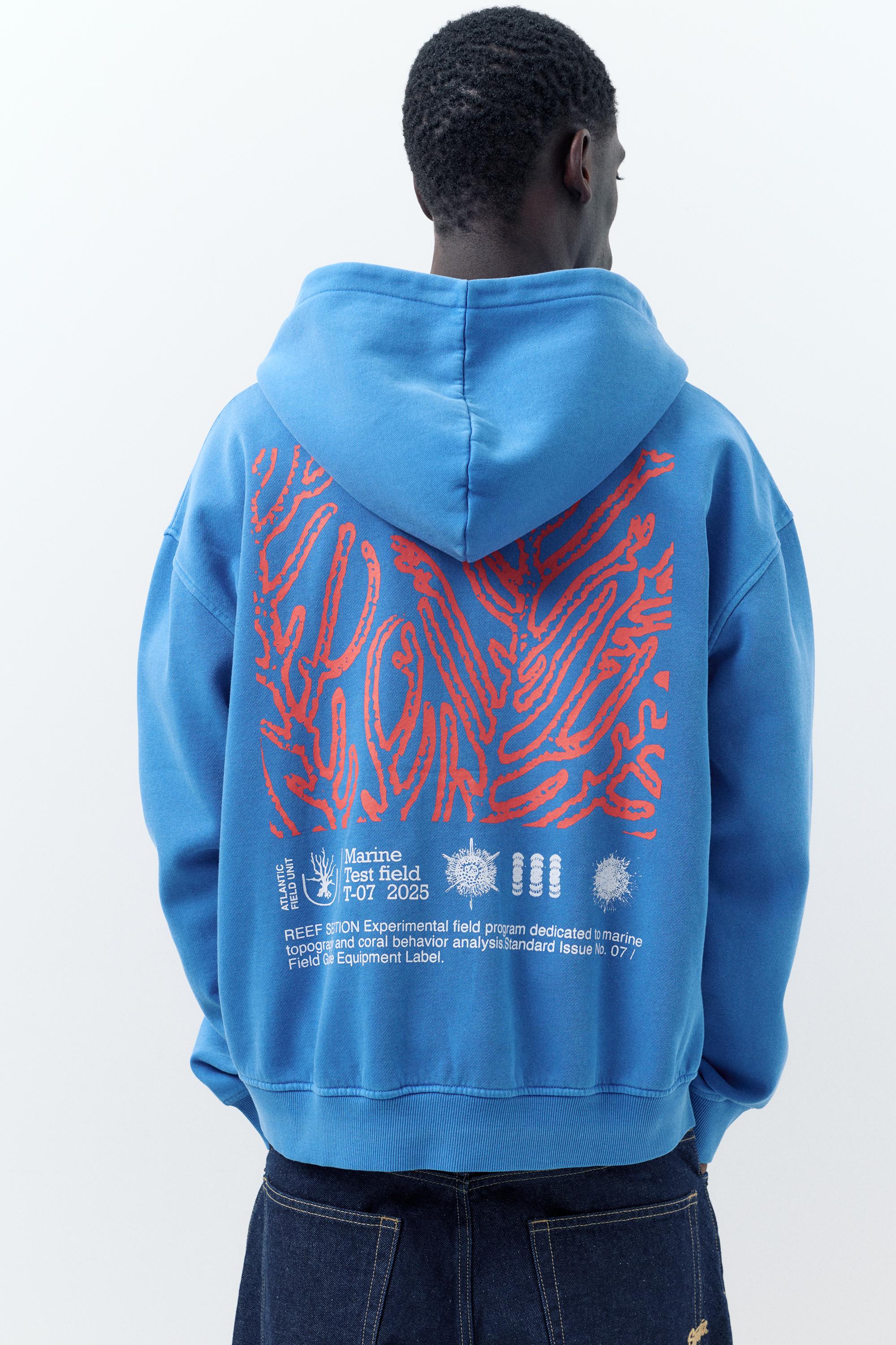 Fermuarlı mavi kapüşonlu sweatshirt - Görsel 8