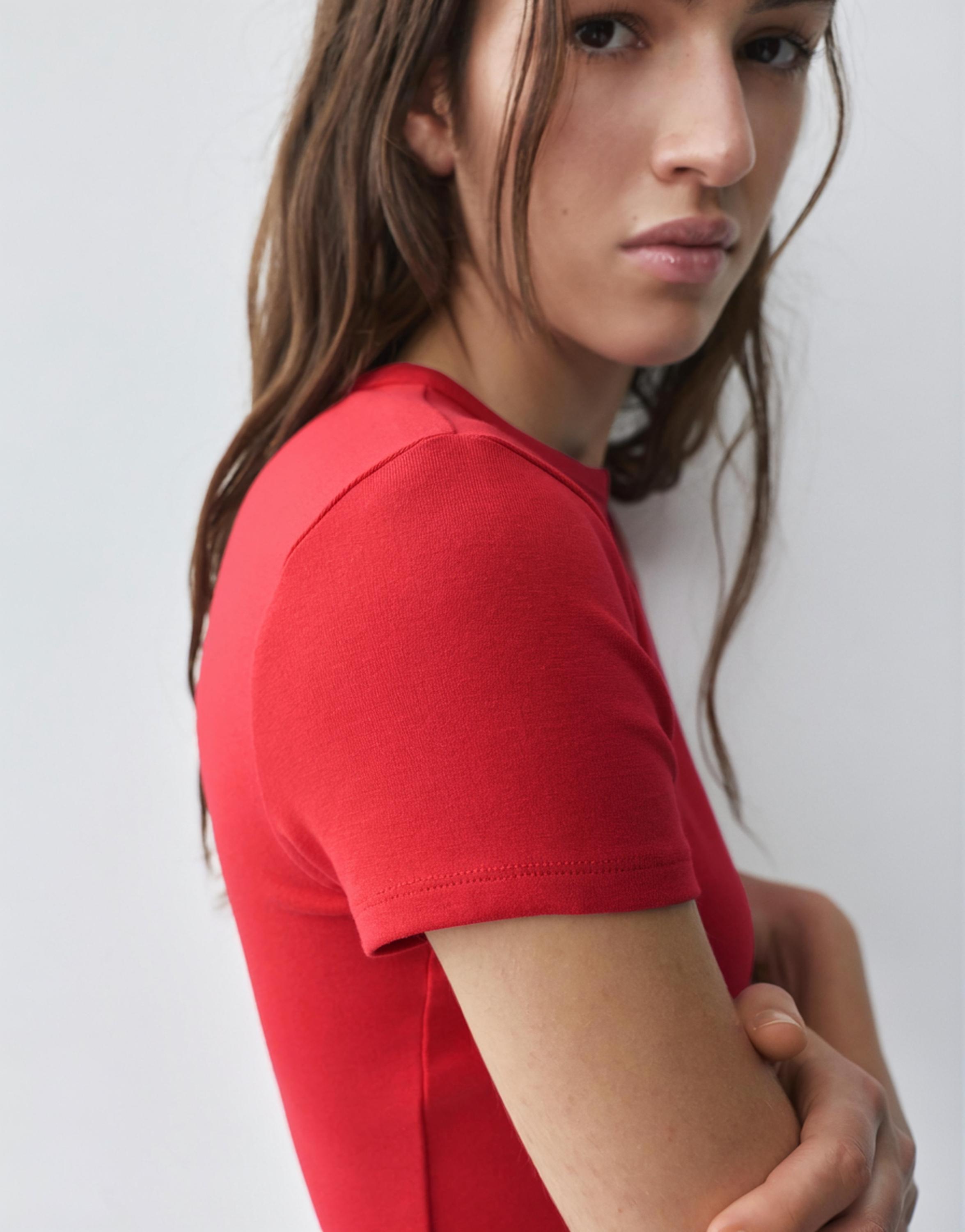 Fitted short sleeve T-shirt — Red