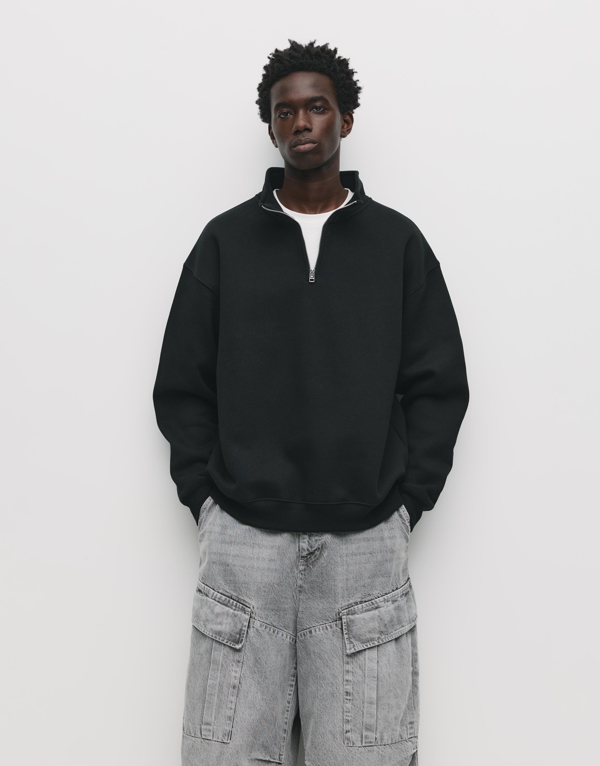 Basic quarter-zip sweatshirt — Black