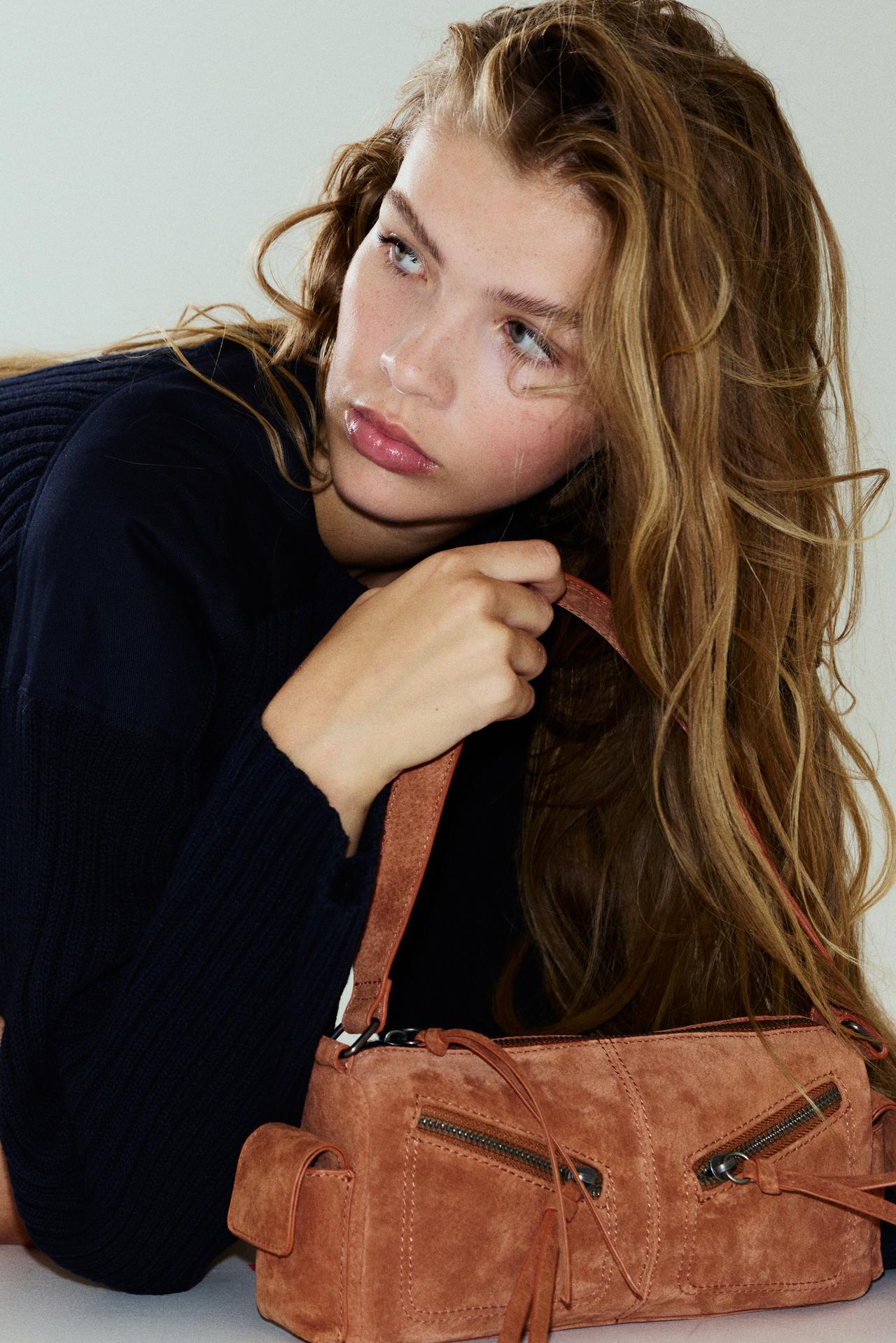 Leather multipocket shoulder bag — Dark copper