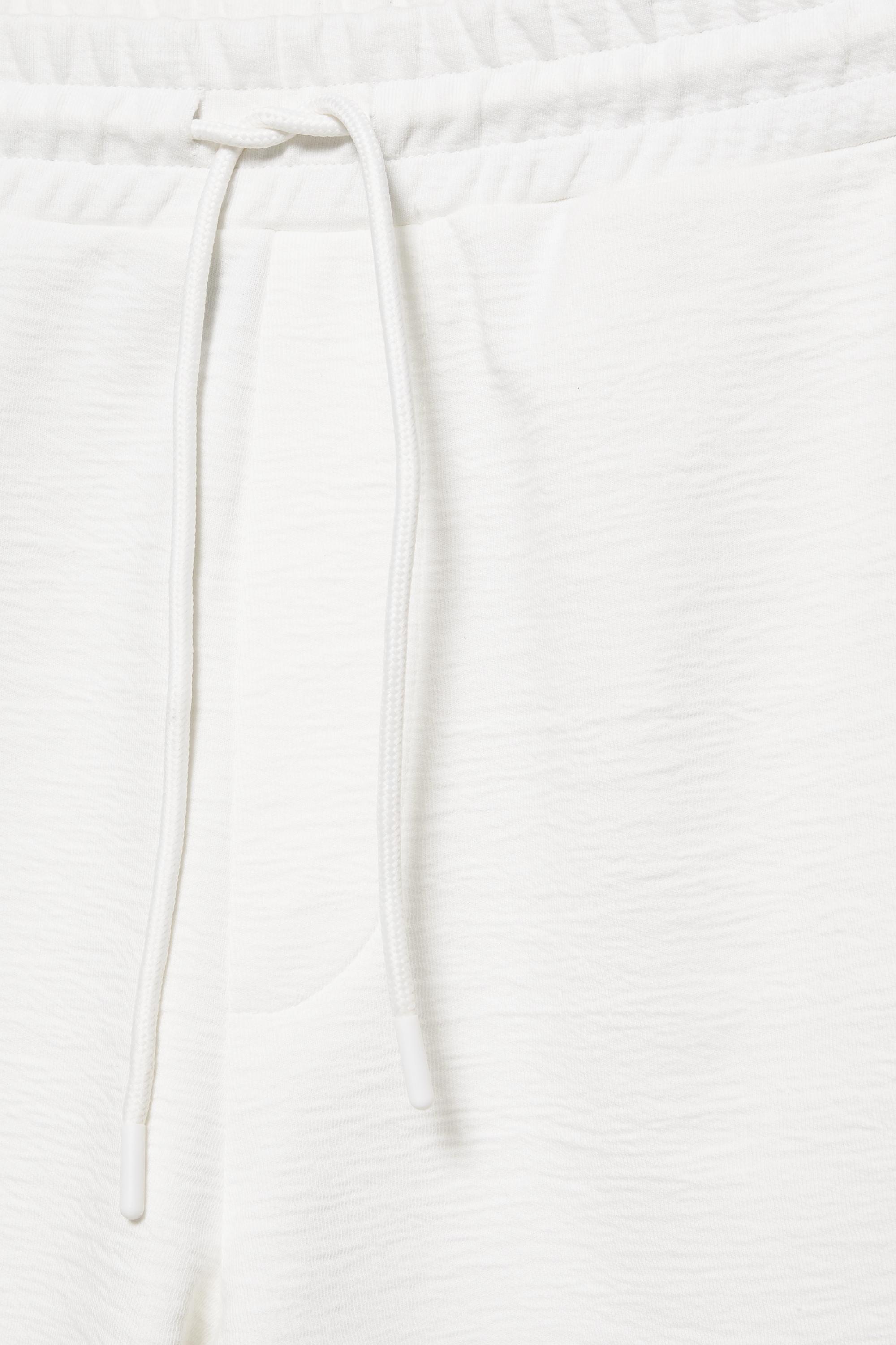 Relaxed fit Bermuda shorts — Off white (alternate view)