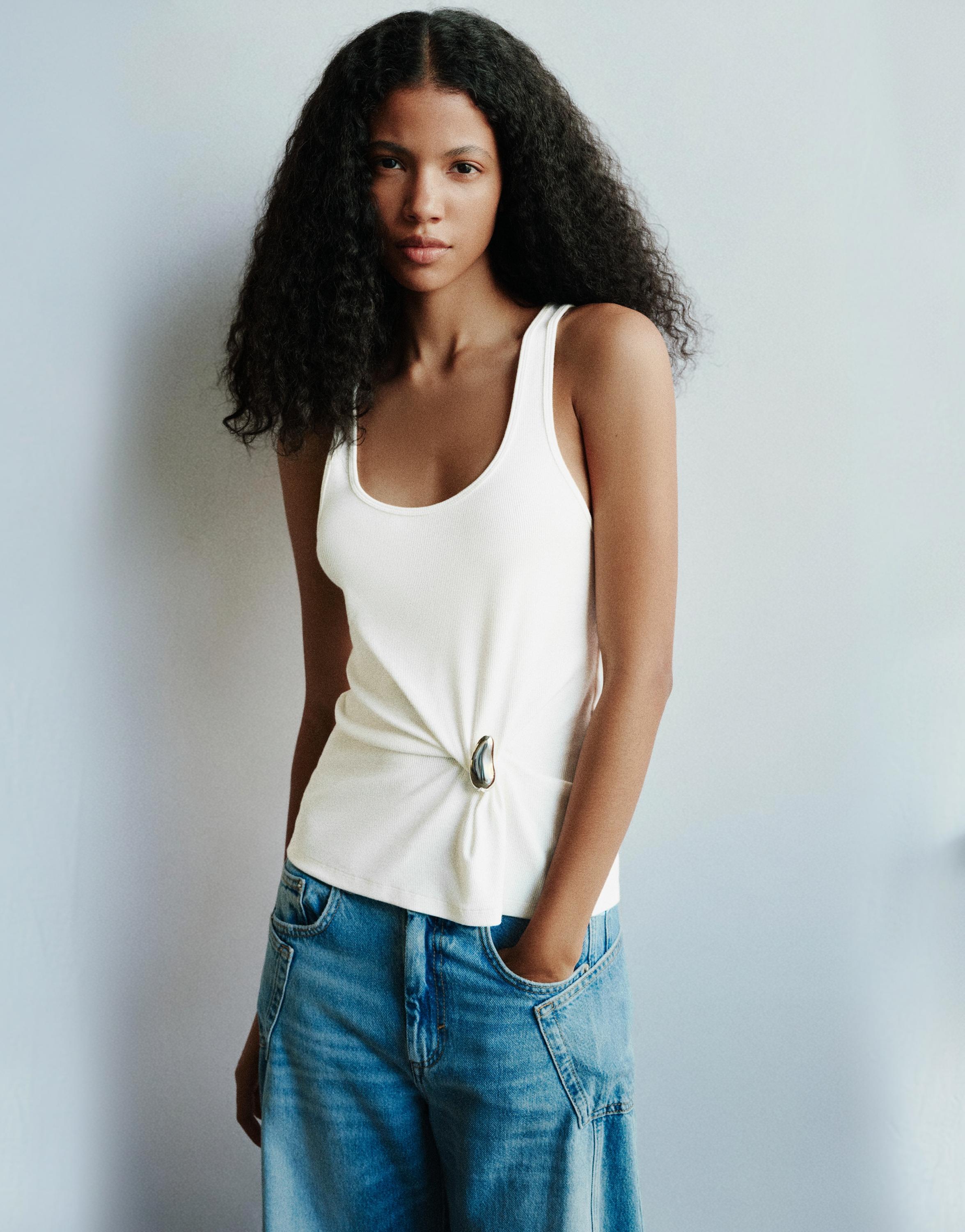 Metal appliqué tank top — White