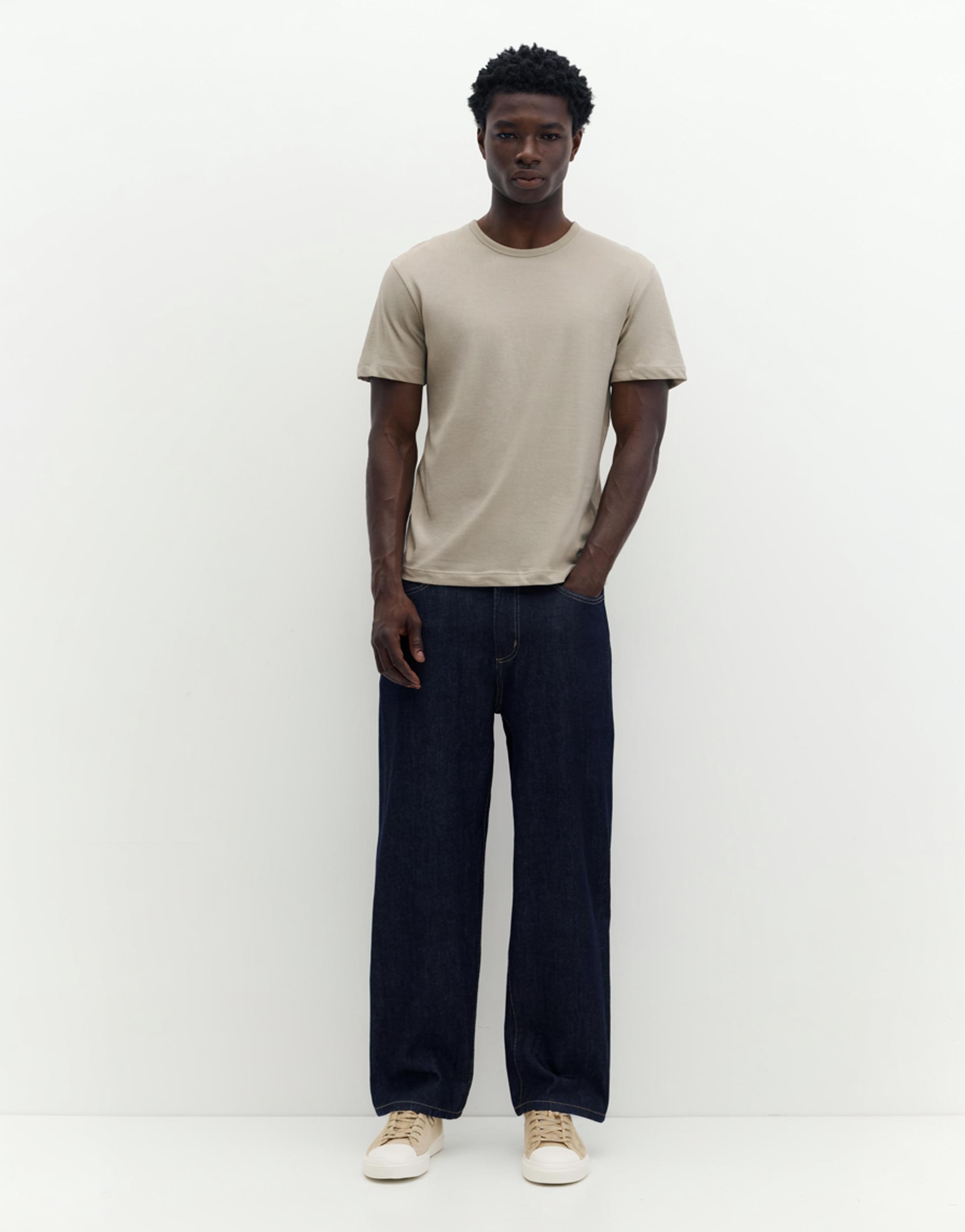 Slim fit basic T-shirt — Sand