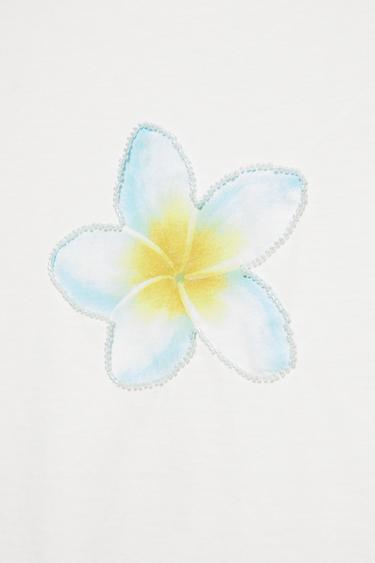 Beaded flower T-shirt — Ice 7