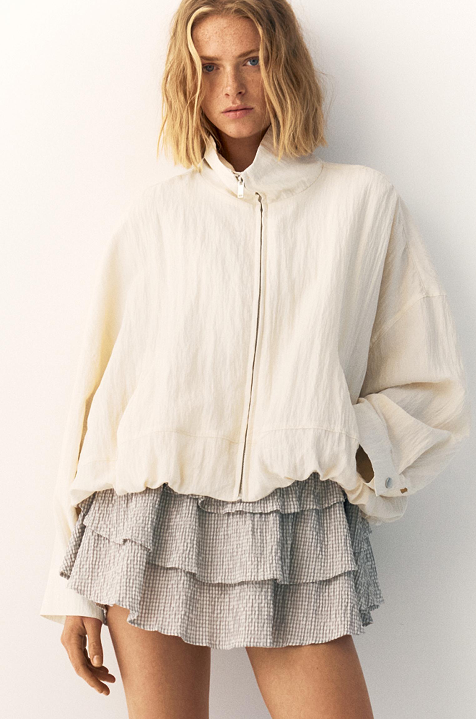 Balloon jacket with a high neck — Ecru