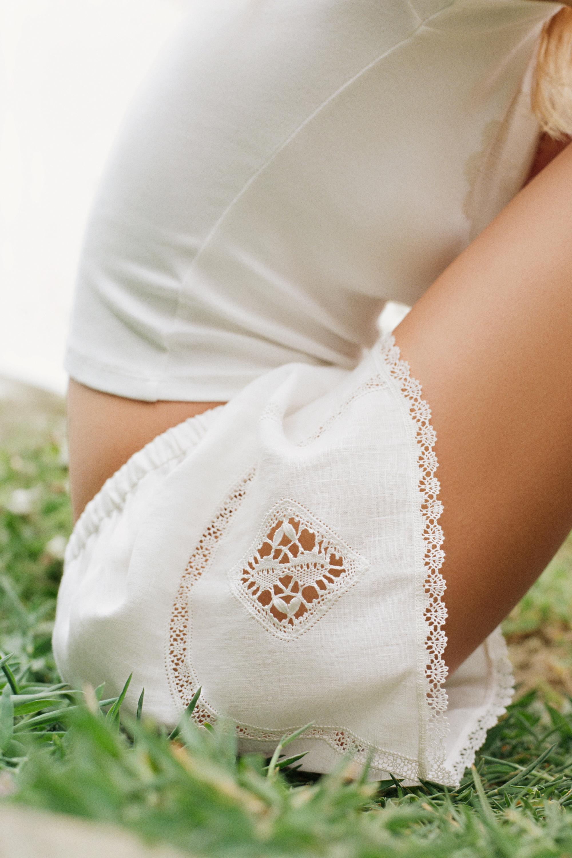 100% linen Encaixe de Camariñas x Pull&Bear shorts — Off white