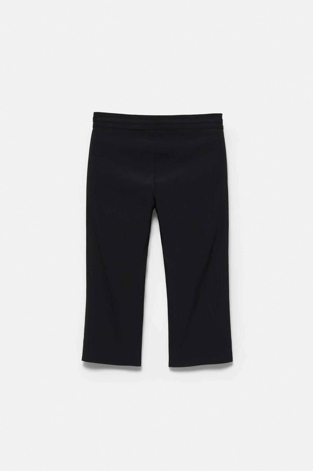 Belted capris — Black