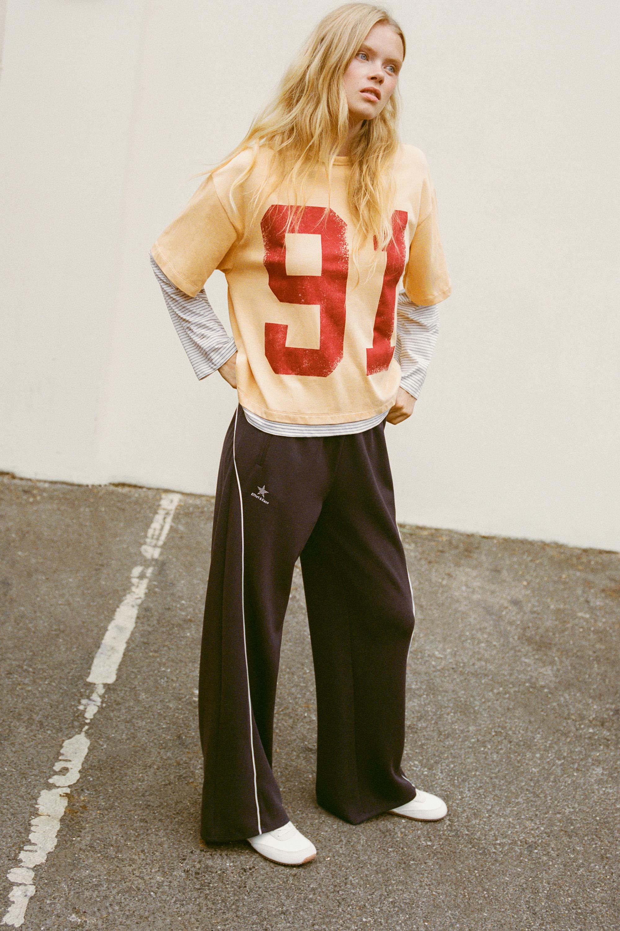 Flowy joggers with piping — Brown