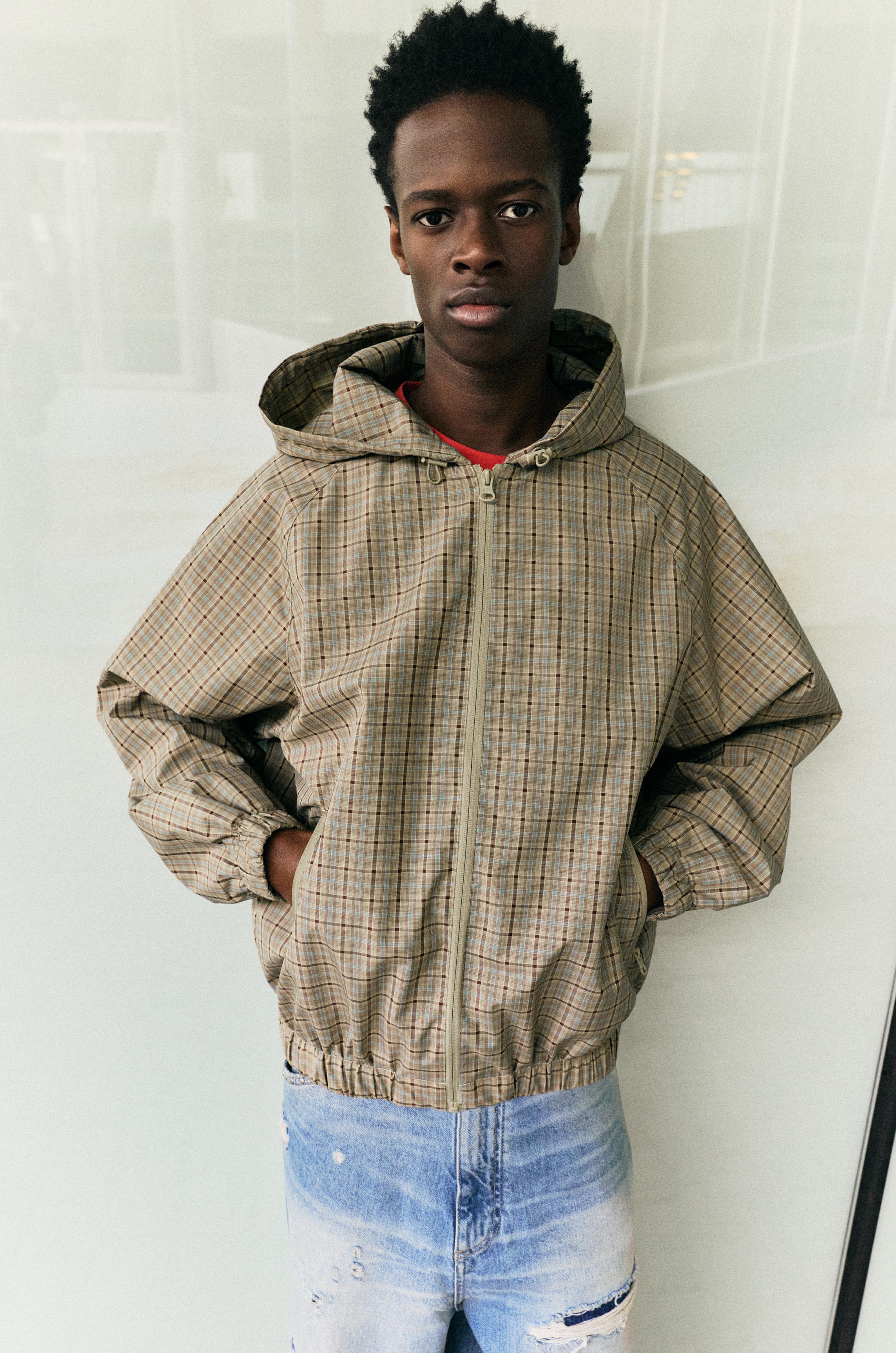 Kapüşonlu kareli hafif yağmurluk - Görsel 18