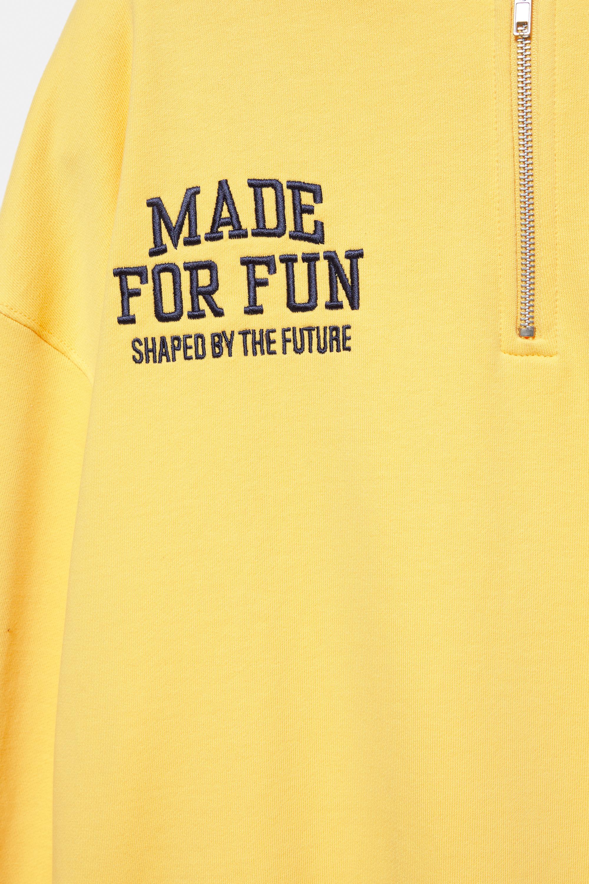 Graphic quarter-zip sweatshirt — Yellow