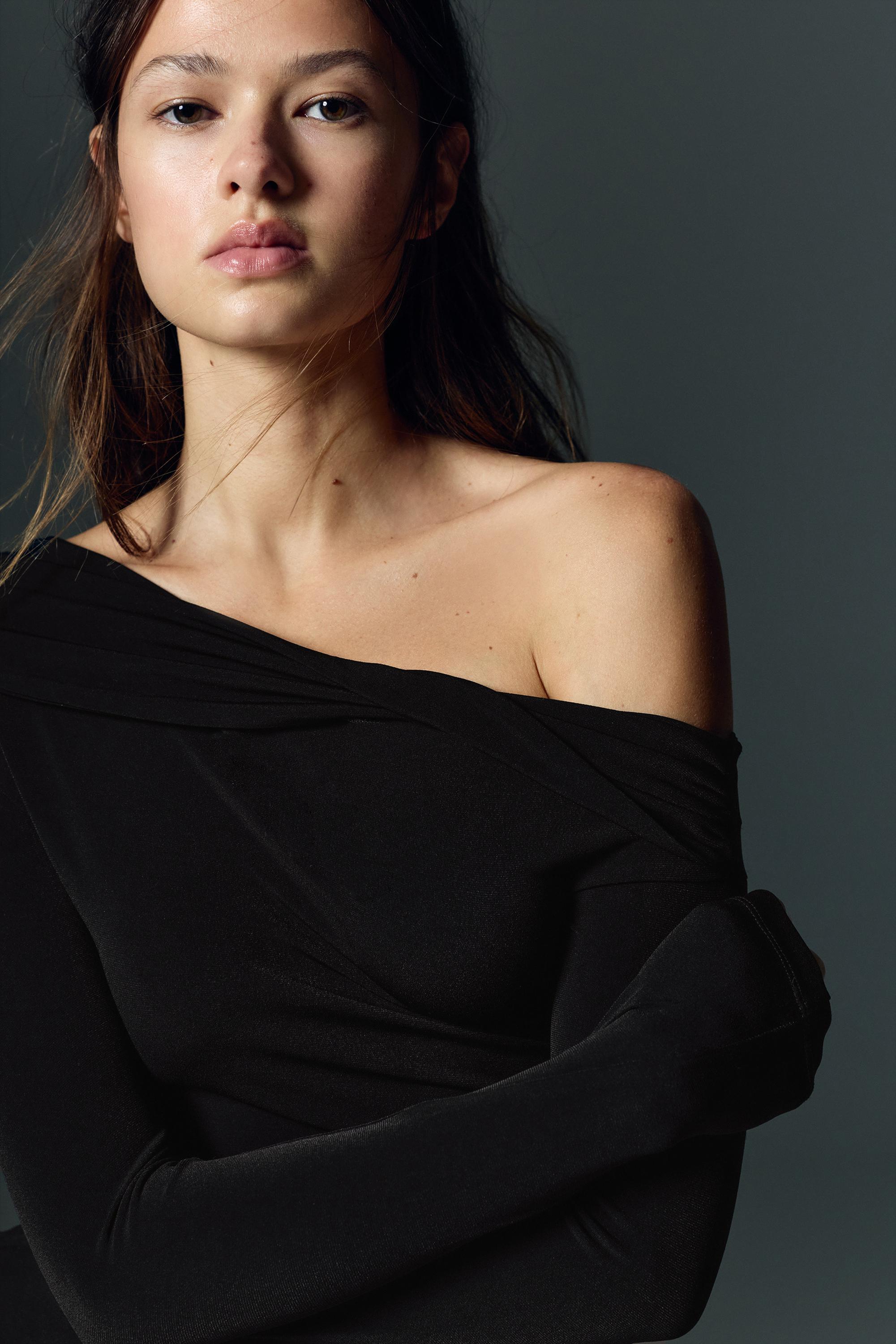 Bardot neckline midi dress — Black