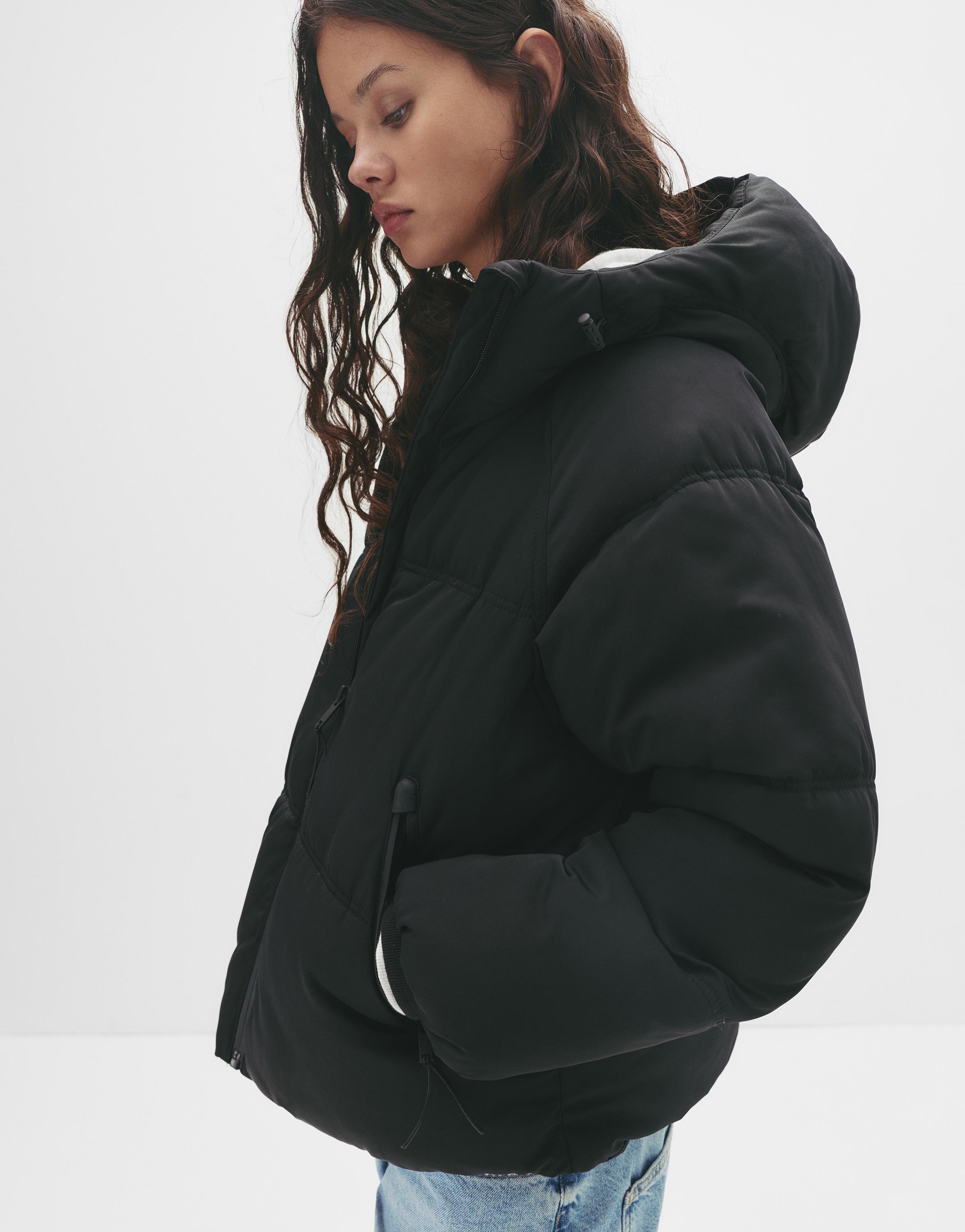 Puffer jacket with hood