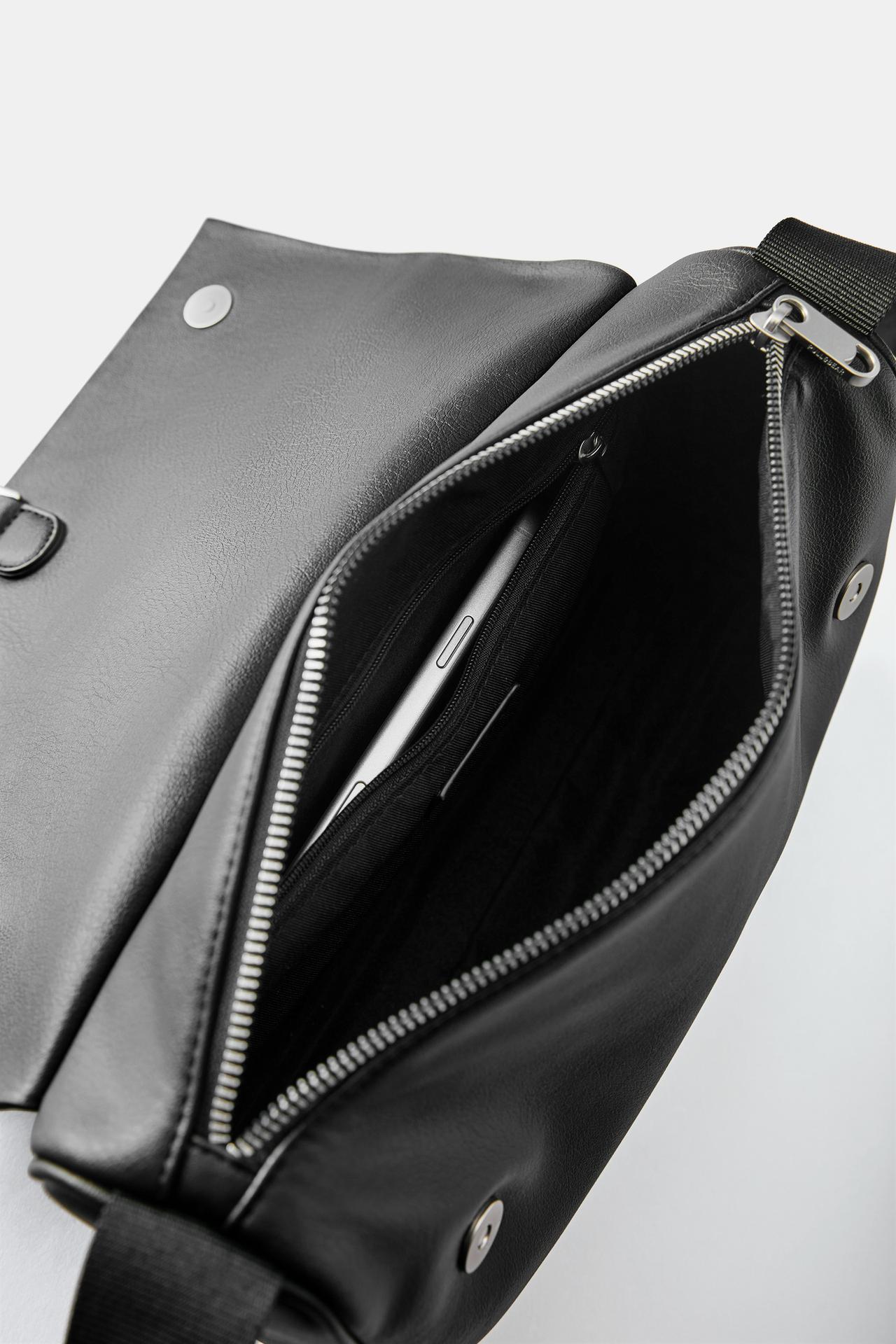 Crossbody bag with flap — Black