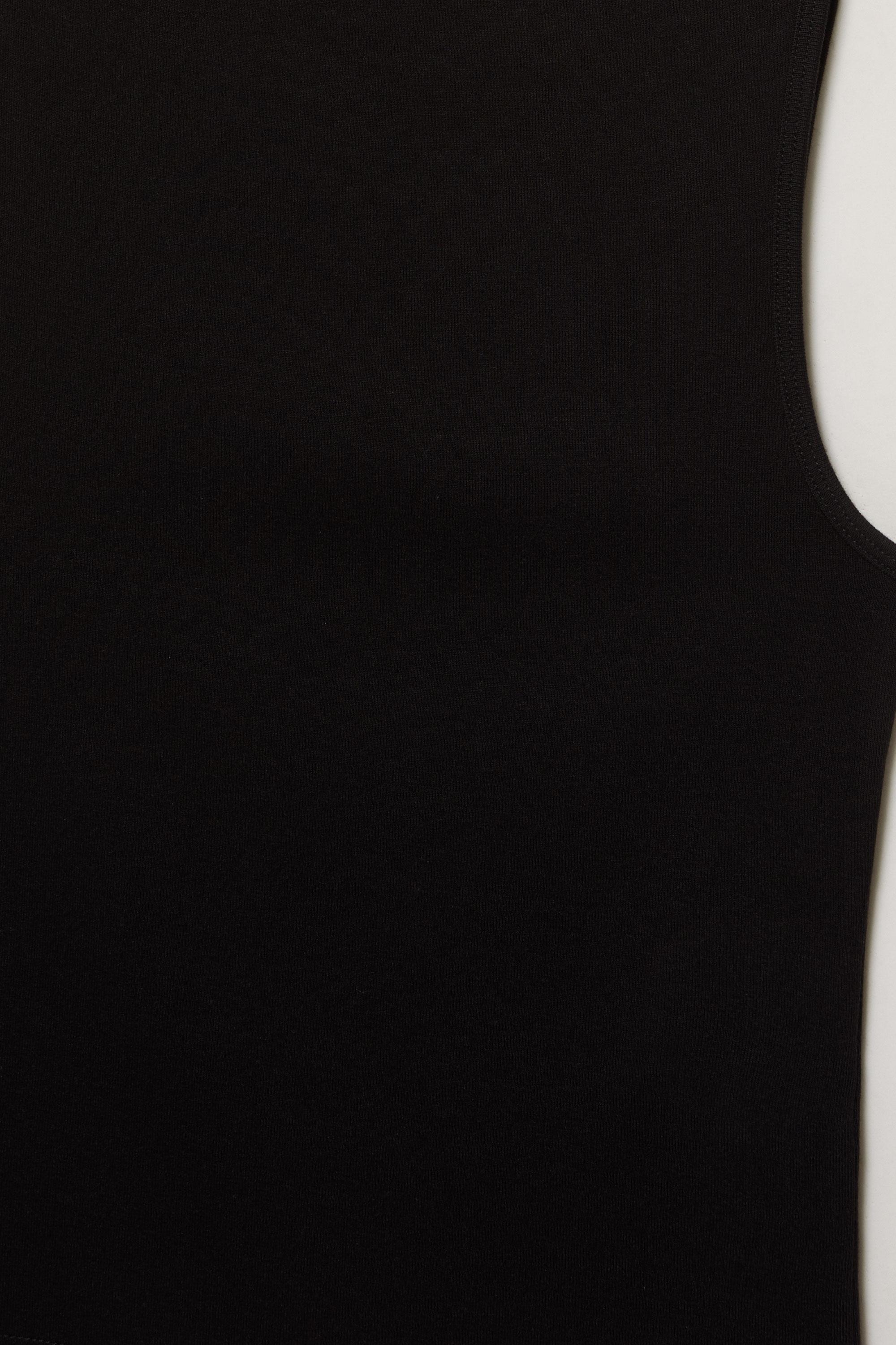 Boat neck tank top — Black
