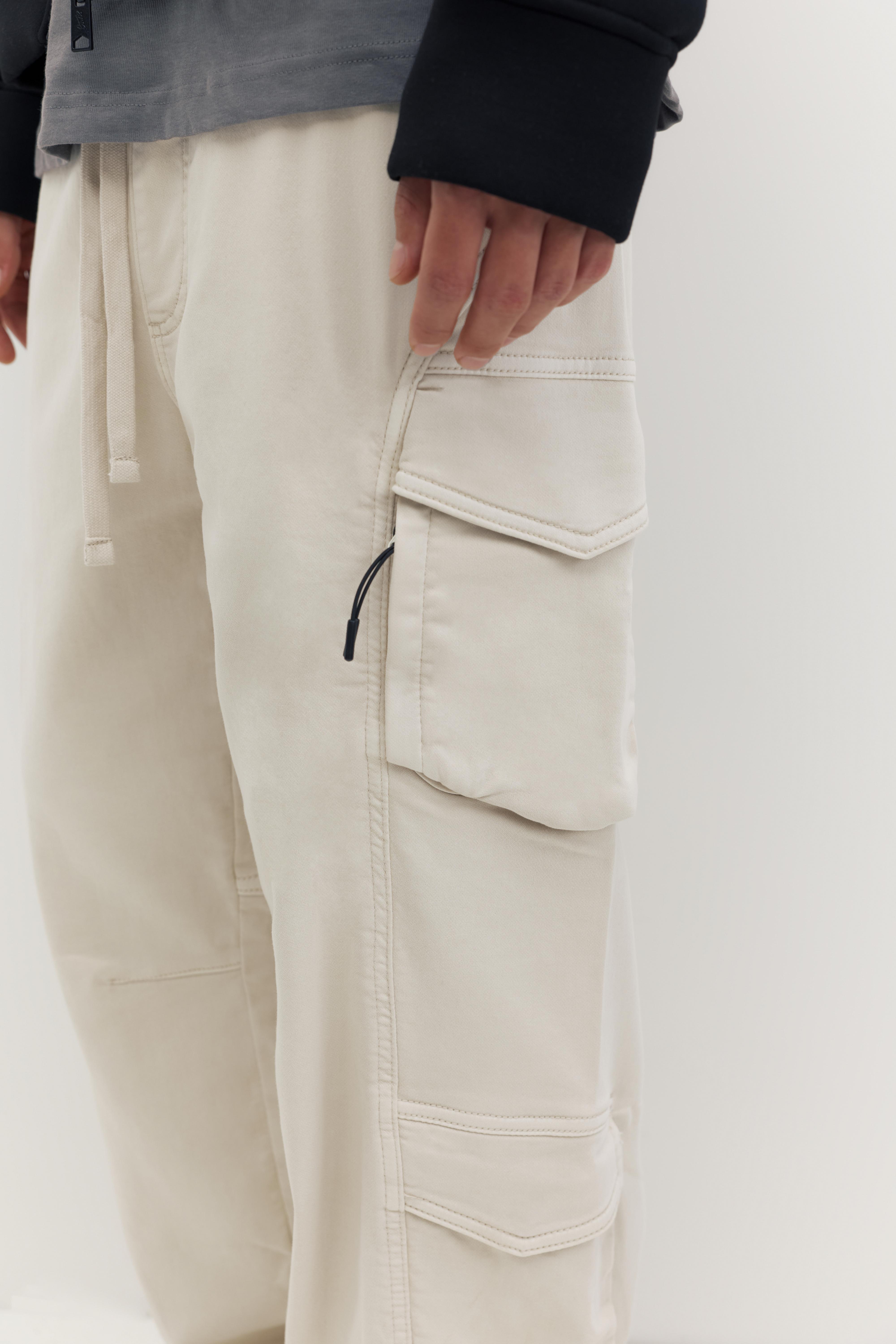 Multi-pocket joggers — Stone