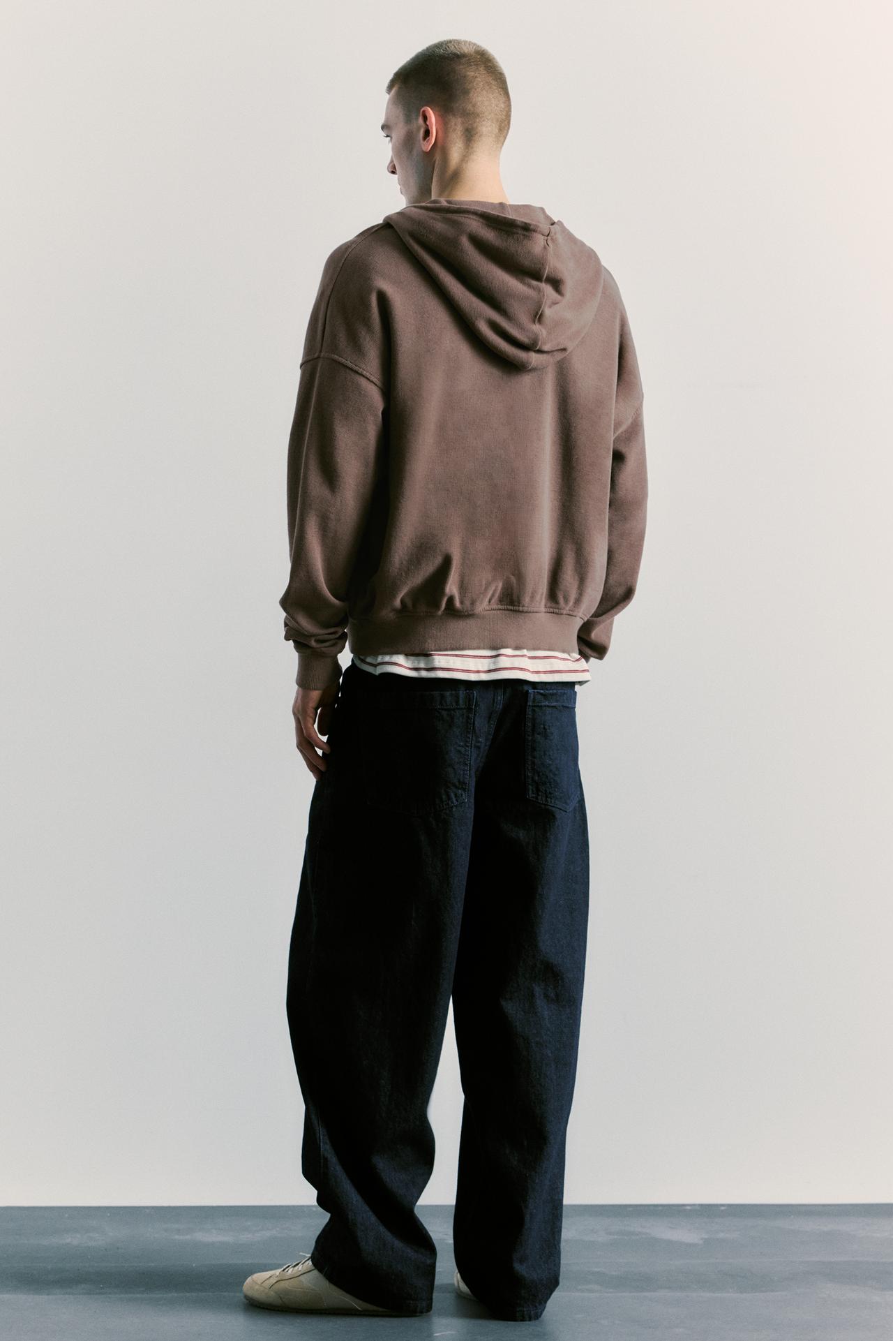 Hoodie with zipper — Brown