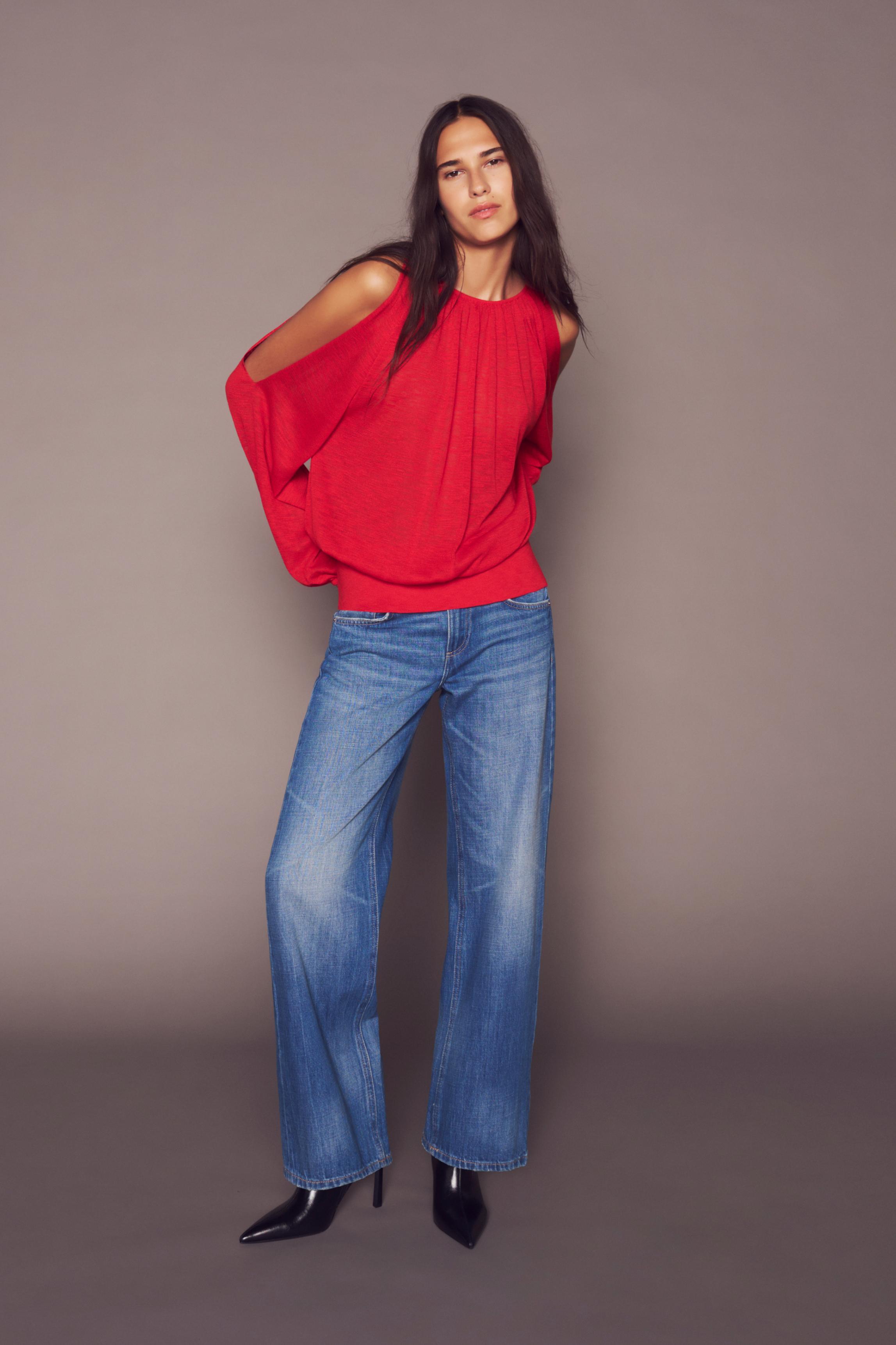 Fine knit cut-out top — Red