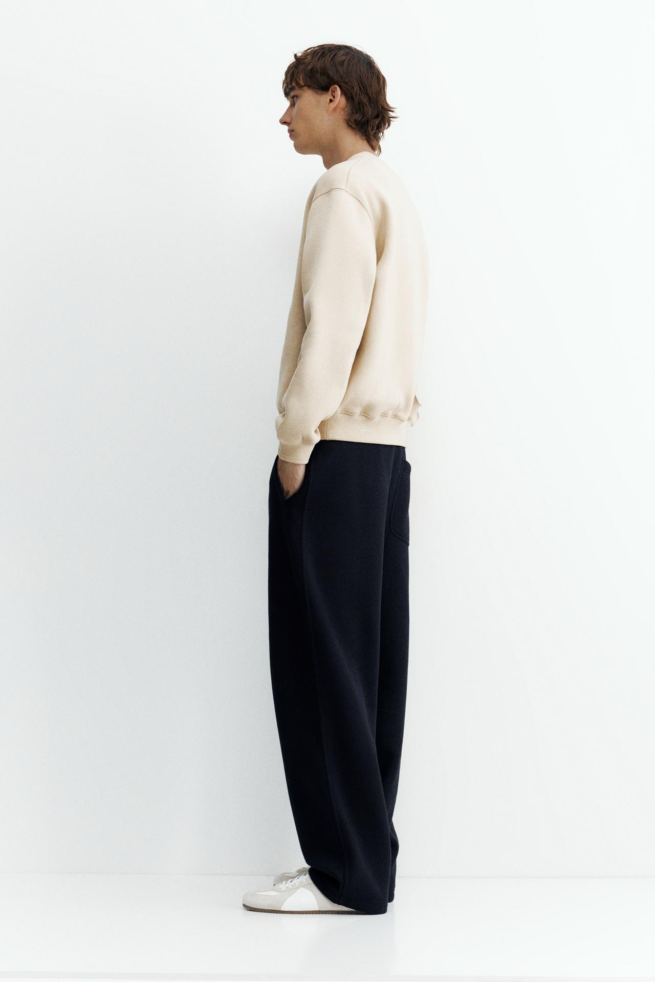 Relaxed fit round neck sweatshirt — Sand