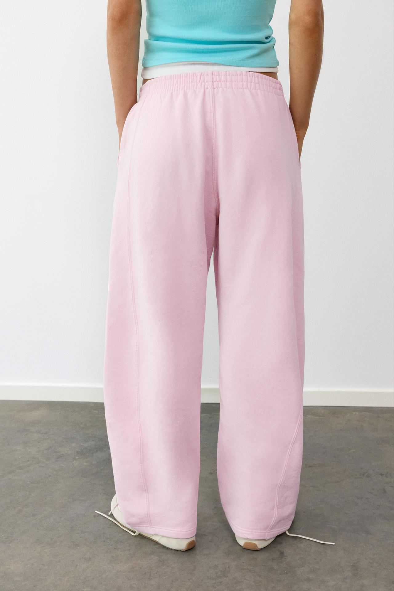 Barrel-leg joggers — Pastel pink