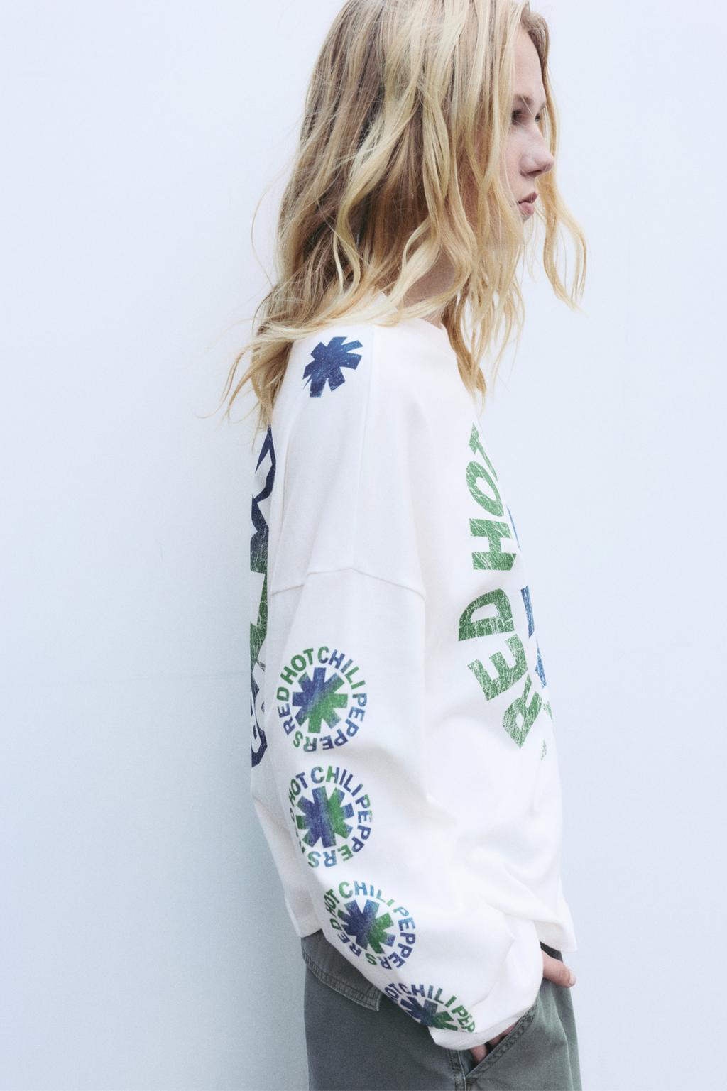 Kaus Red Hot Chili Peppers PULL&BEAR