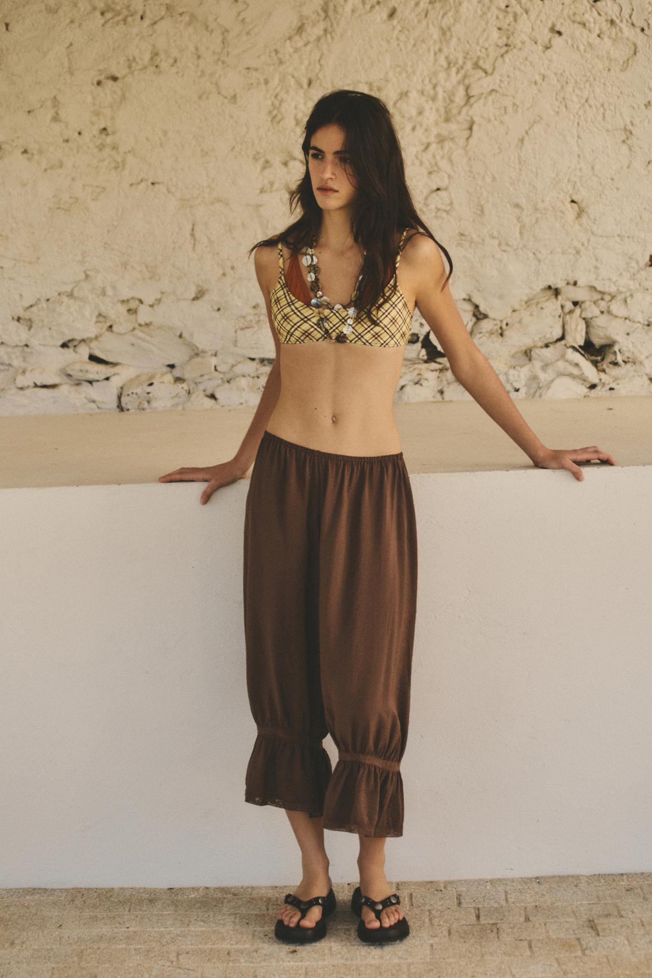 Brown bloomer trousers