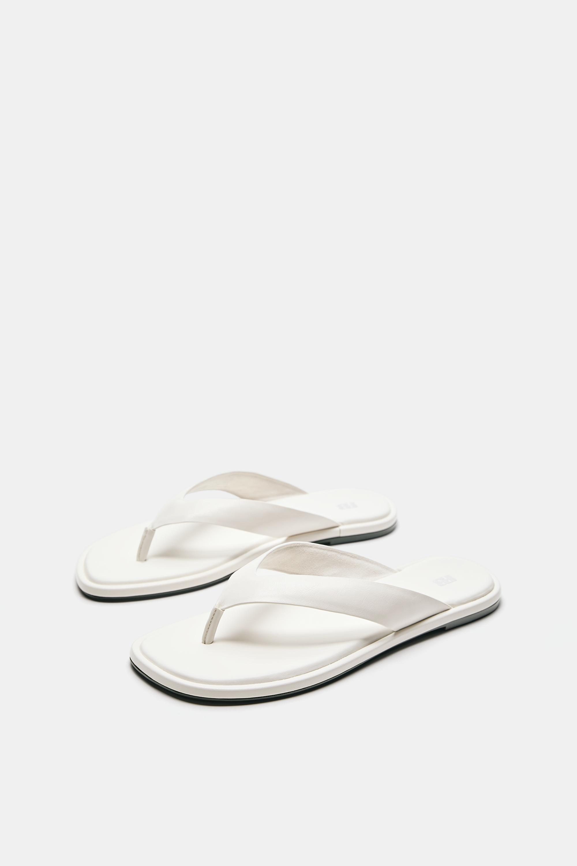 Flat strappy sandals — Ecru