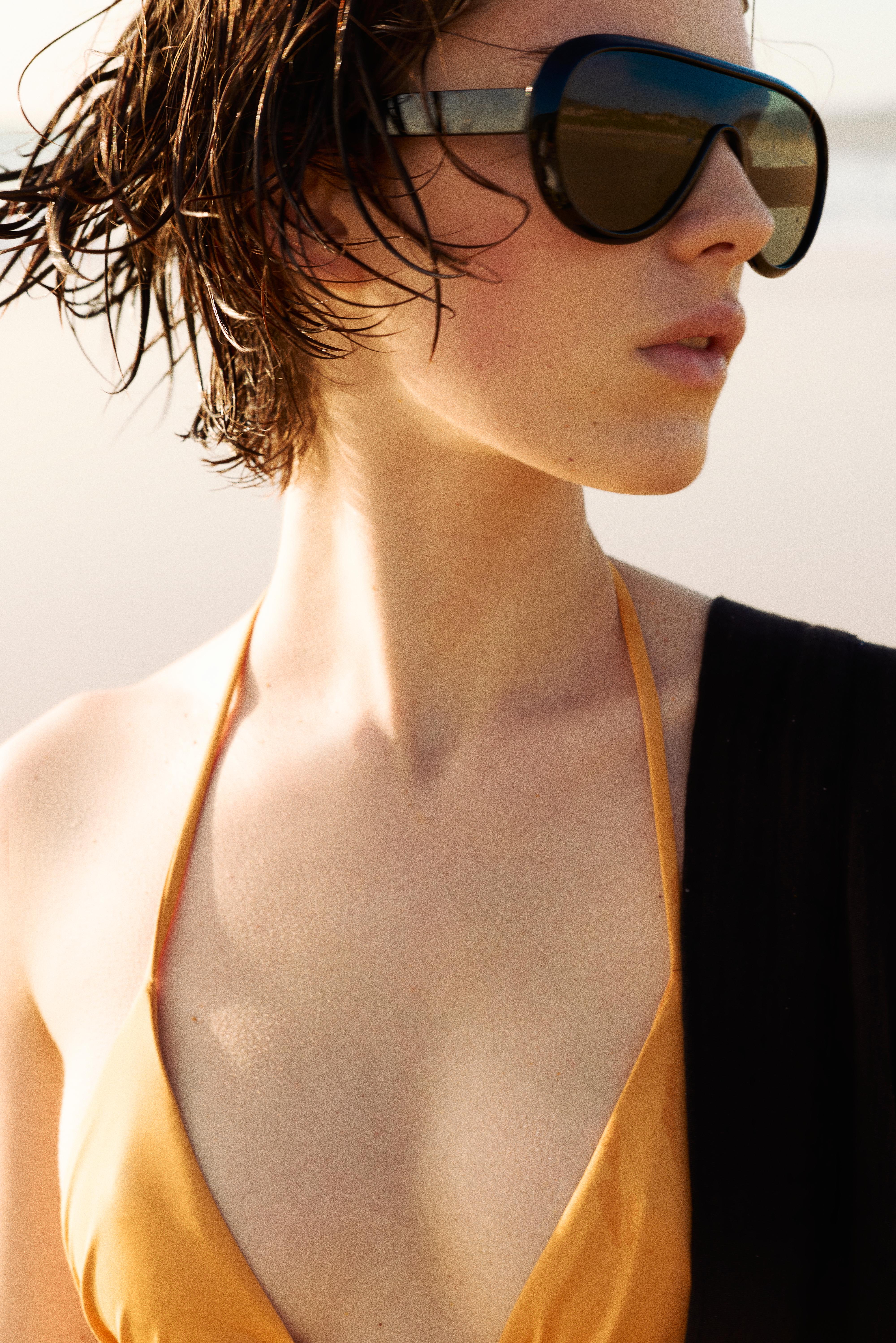 Resin aviator sunglasses — Black
